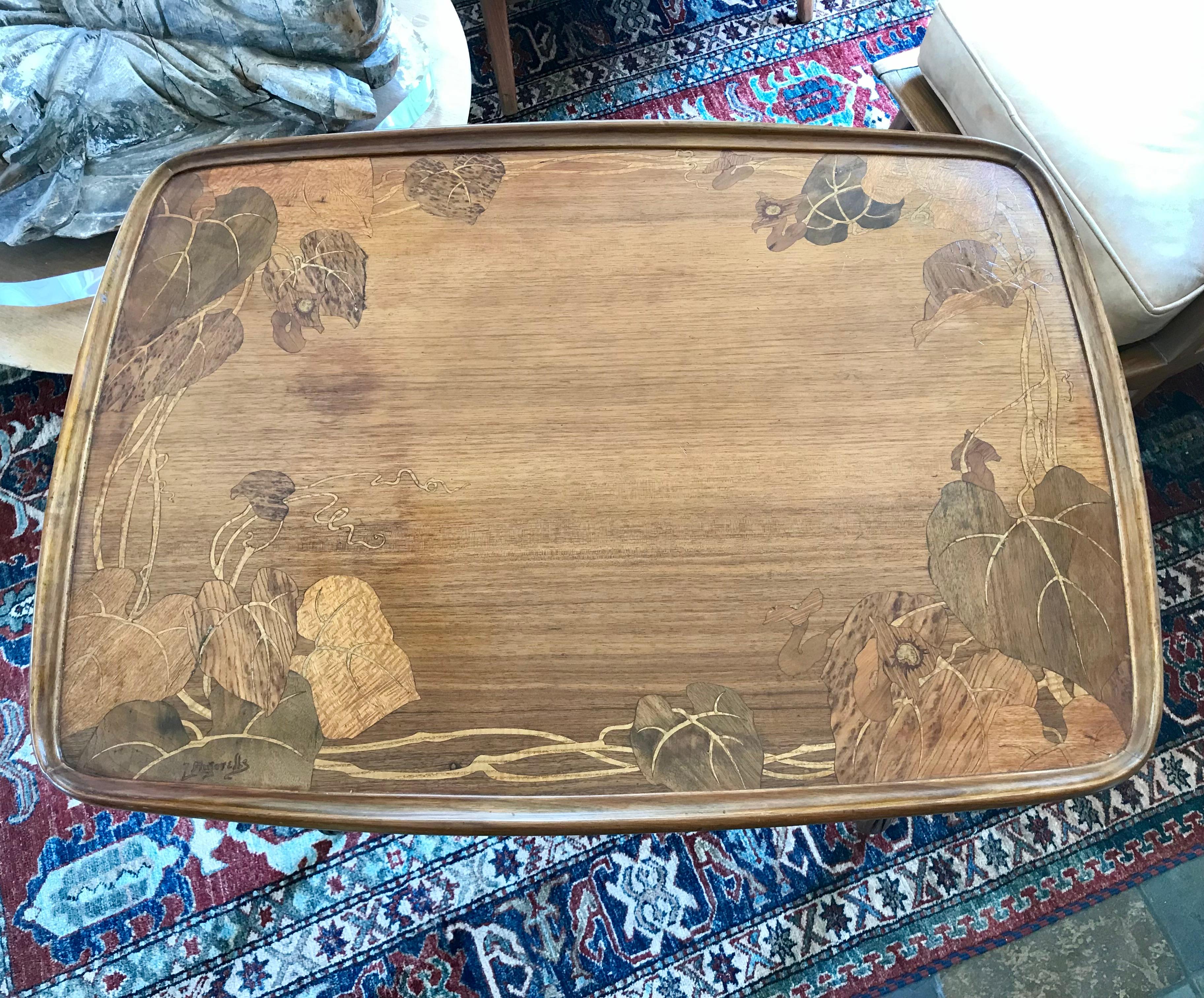 Louis Majorelle, Art nouveau-Schreibtisch mit Intarsien und geschnitzten Schnitzereien (Französisch) im Angebot