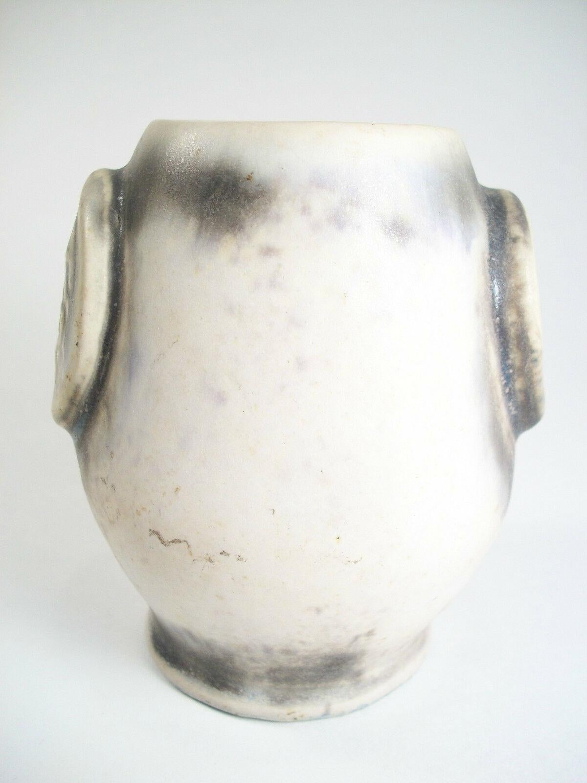 LOUIS MATHE – Vintage-Studio-Keramik-Vase – signiert – Kanada – um 1992 im Angebot 4