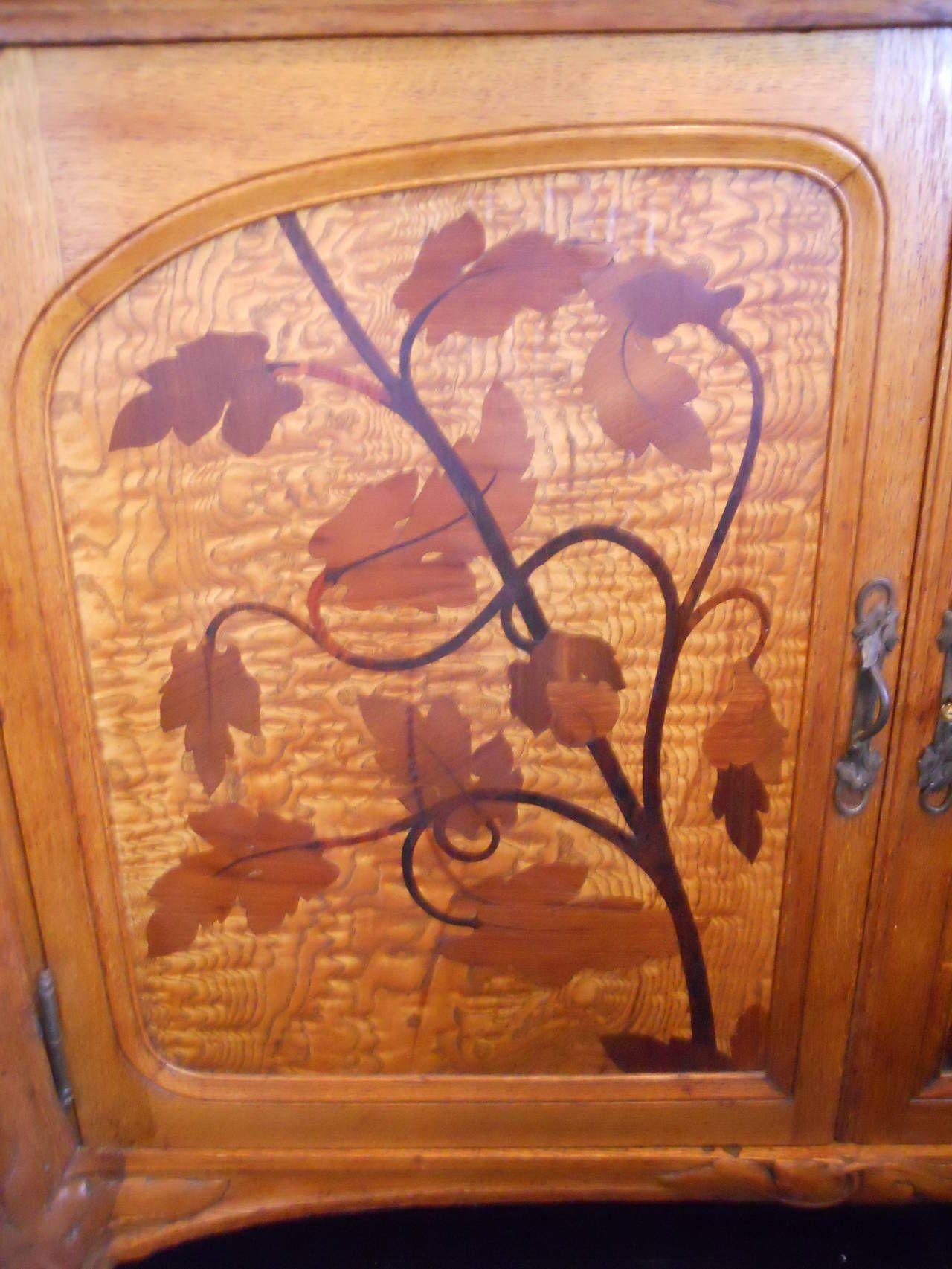 Louis-Maurice-Alphonse Herold Marquetry Collector's Cabinet In Good Condition For Sale In Los Angeles, CA