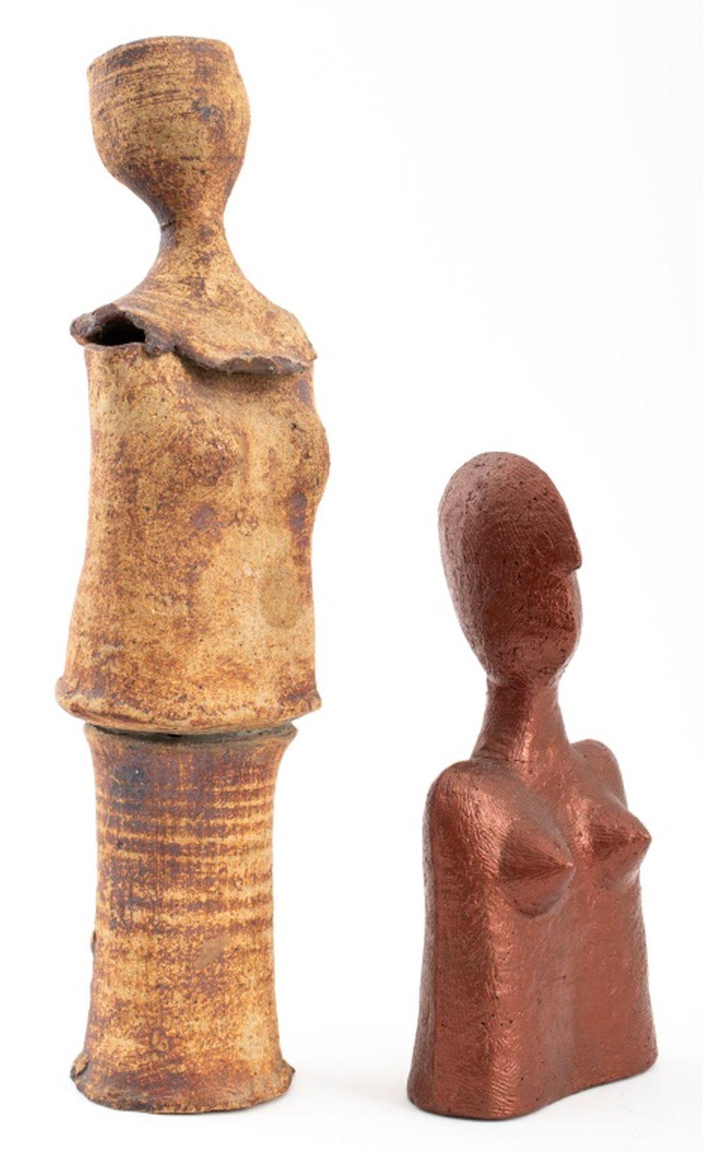 Smaltato Figure femminili in ceramica Louis Mendez, 2 in vendita