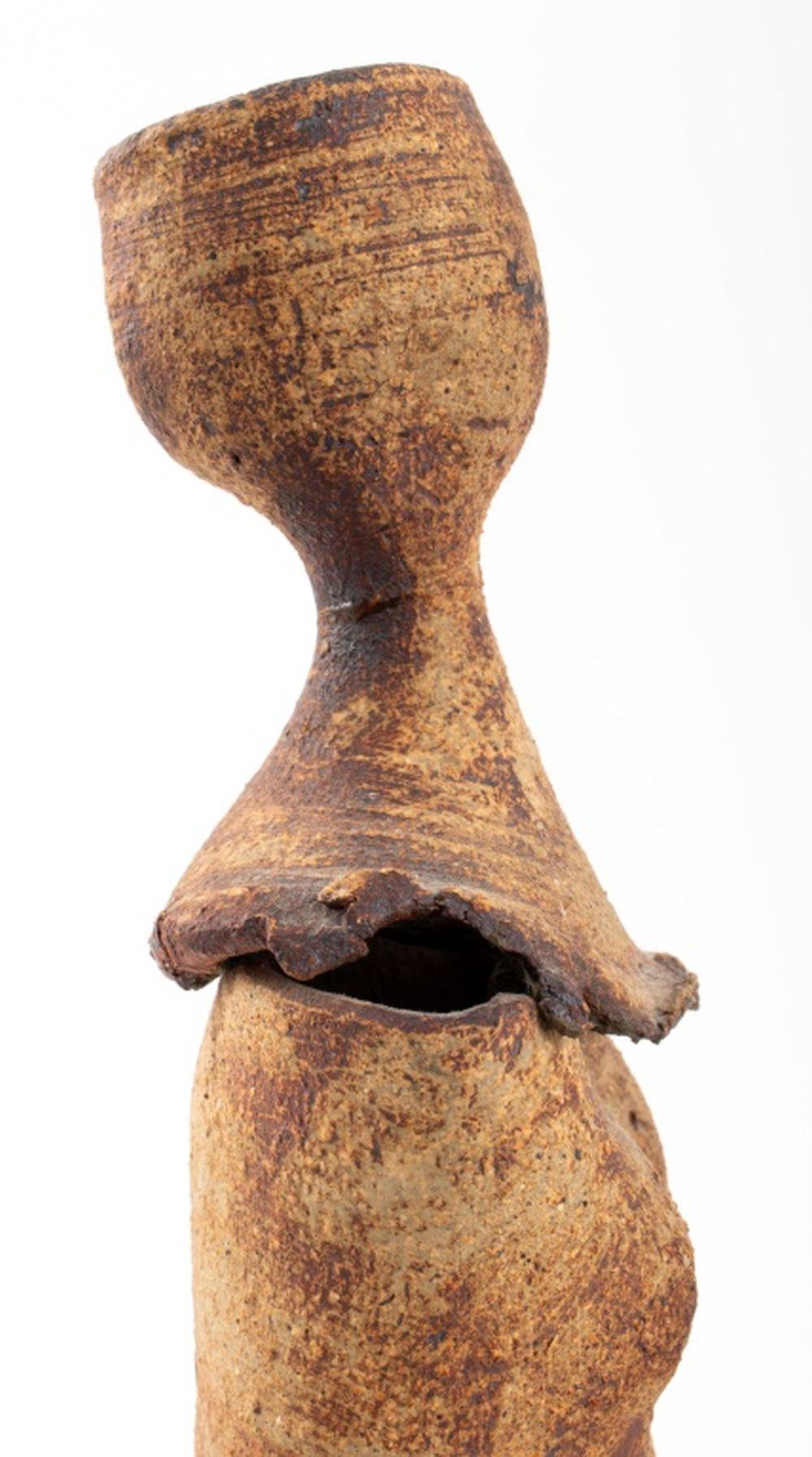 XX secolo Figure femminili in ceramica Louis Mendez, 2 in vendita