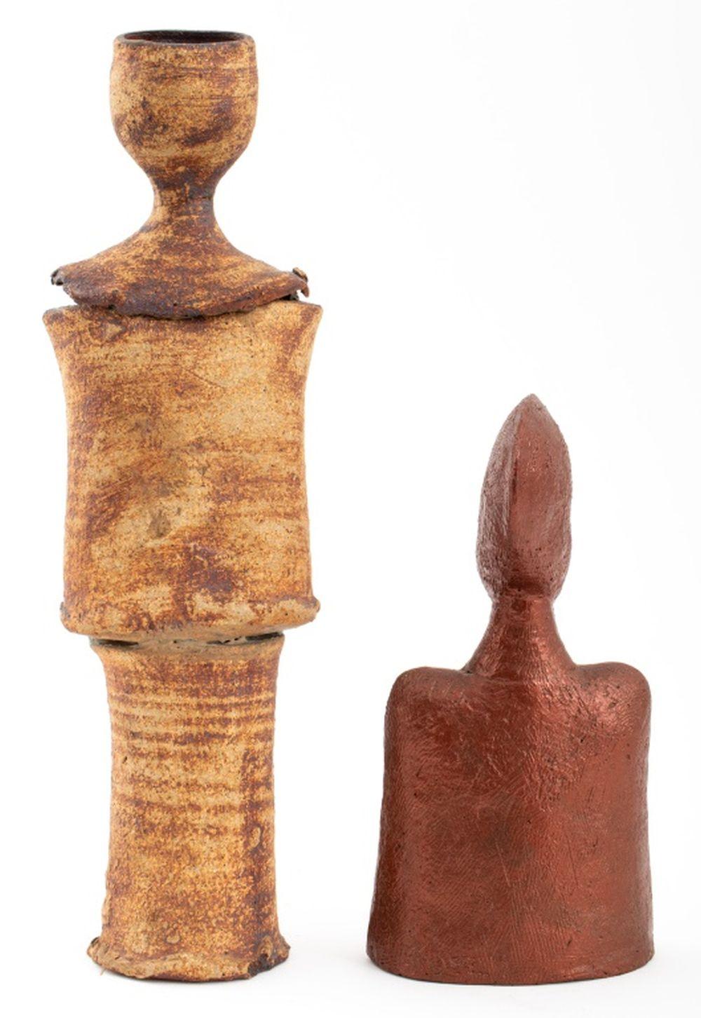 Figure femminili in ceramica Louis Mendez, 2 in vendita 1