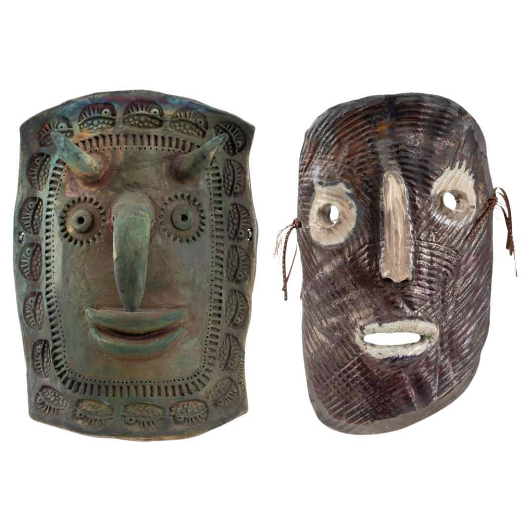 Keramikmasken von Louis Mendez, 2 Stück