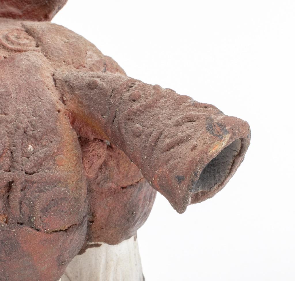 Sculpture de Centaure nue en céramique de Louis Mendez en vente 3