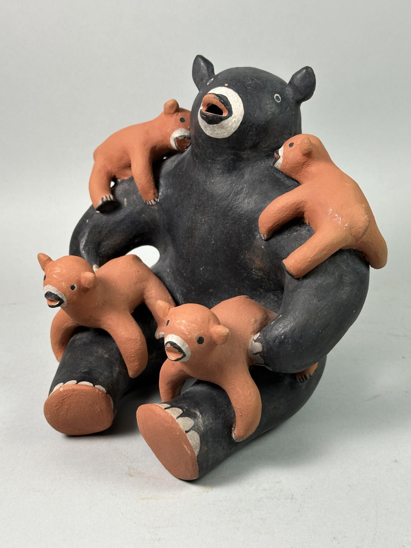 American Louis Naranjo Story Teller Bear with 4 Cubs Cochiti Pueblo Pottery  For Sale