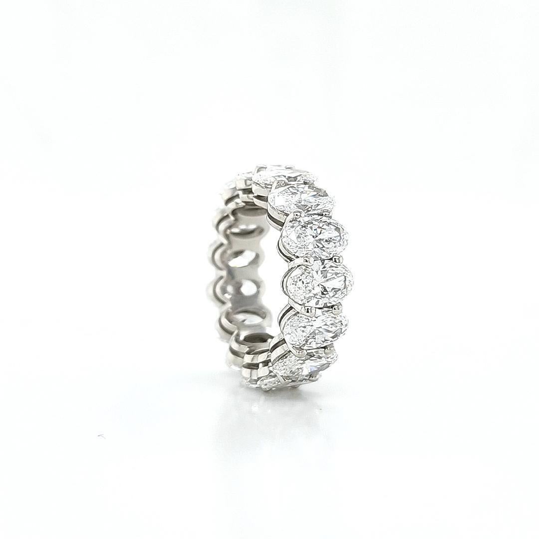 Ovaler Diamant-Hochzeitsring von Louis Newman & Co mit GIA-Zertifikaten, 10.62 Karat (Ovalschliff) im Angebot