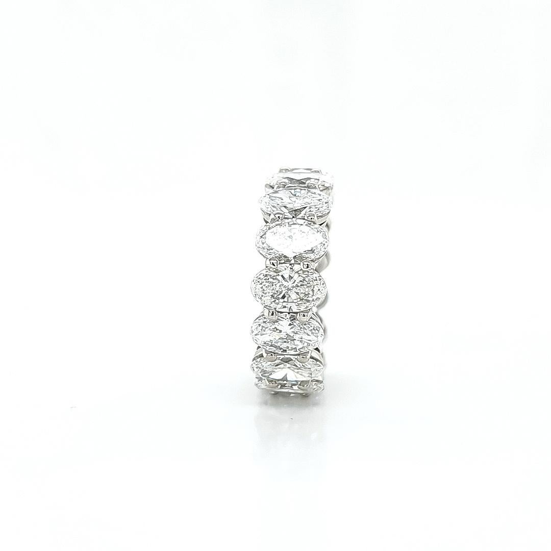 Ovaler Diamant-Hochzeitsring von Louis Newman & Co mit GIA-Zertifikaten, 10.62 Karat im Zustand „Neu“ im Angebot in New York, NY