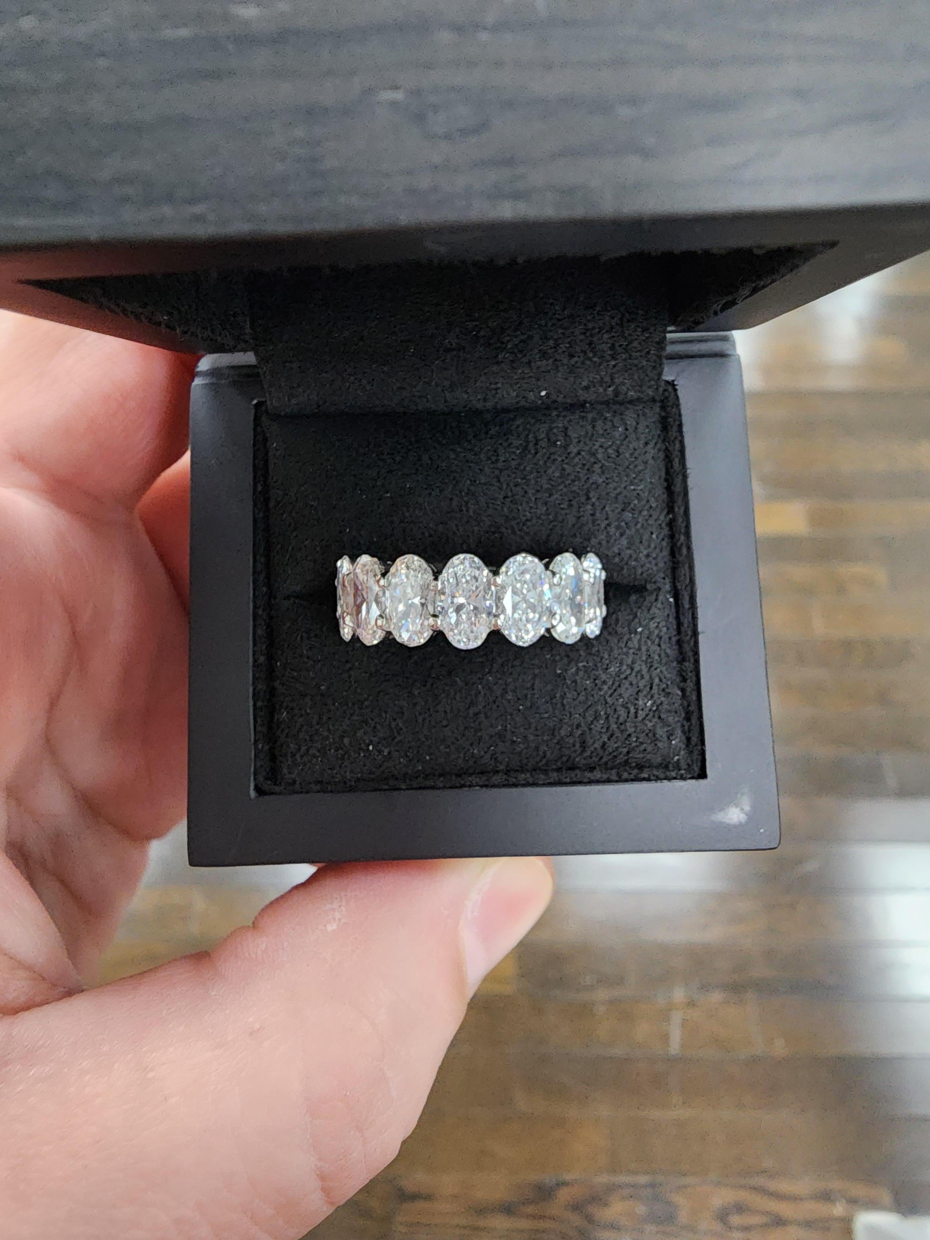 Ovaler Diamant-Hochzeitsring von Louis Newman & Co mit GIA-Zertifikaten, 10.62 Karat im Angebot 2