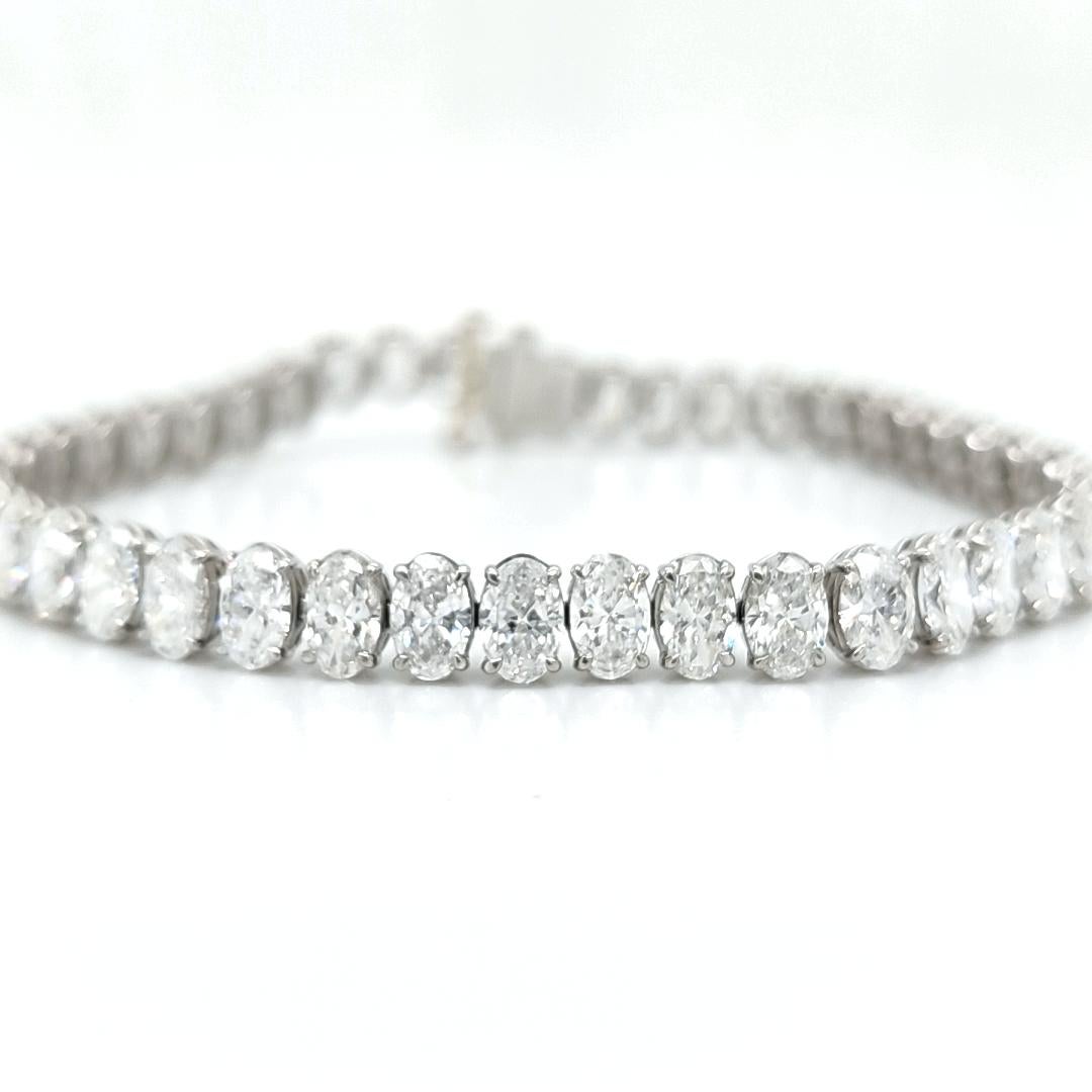 Taille ovale Bracelet tennis Louis Newman & Co avec diamants ovales certifiés GIA de 13,91 carats en vente