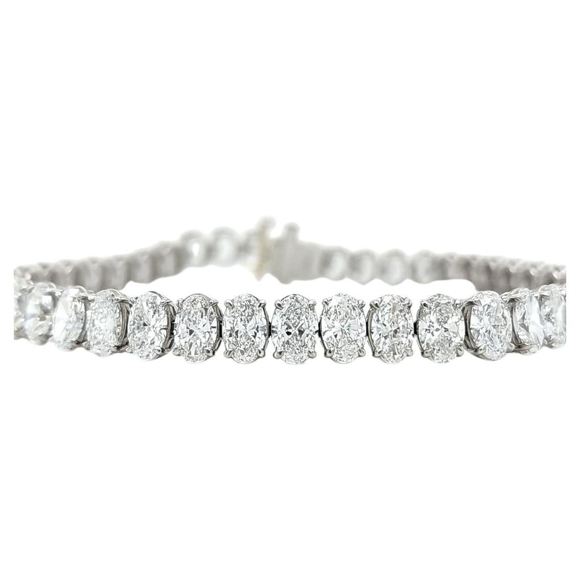 Louis Newman & Co. GIA-zertifiziertes ovales Diamant-Tennisarmband mit 13,91 Karat im Angebot