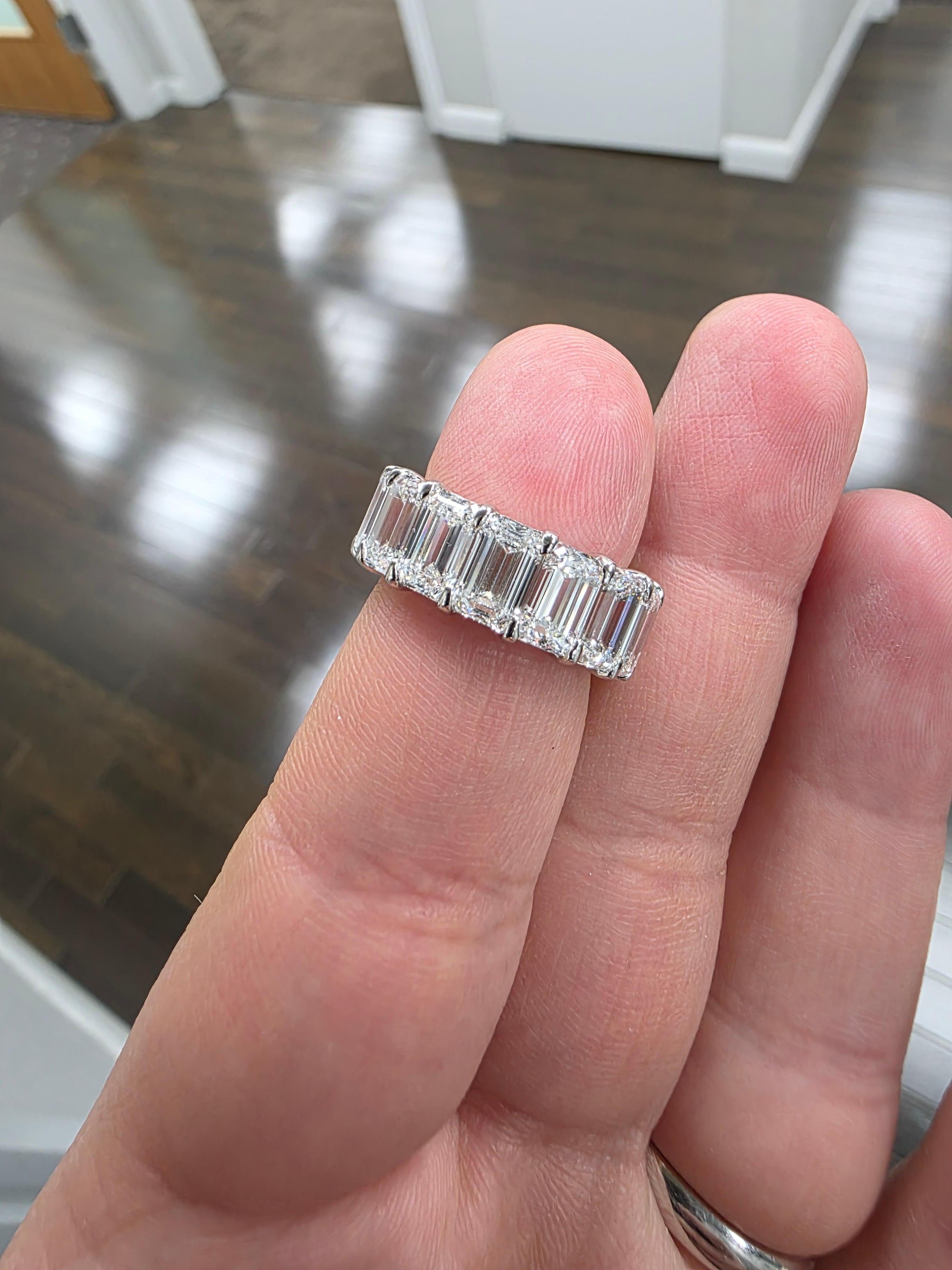 Louis Newman & Co GIA Certified 15.25 Carats Elongated Emerald Cut Wedding Band In New Condition For Sale In New York, NY