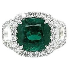 Vintage Louis Newman & Co GIA Certified 4.31 Carats Emerald and Diamond Ring