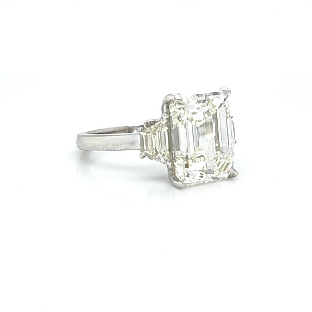 Women's or Men's Louis Newman & Co GIA Certified 6.11 Carat Emerald Cut Diamond Three Stone Ring For Sale