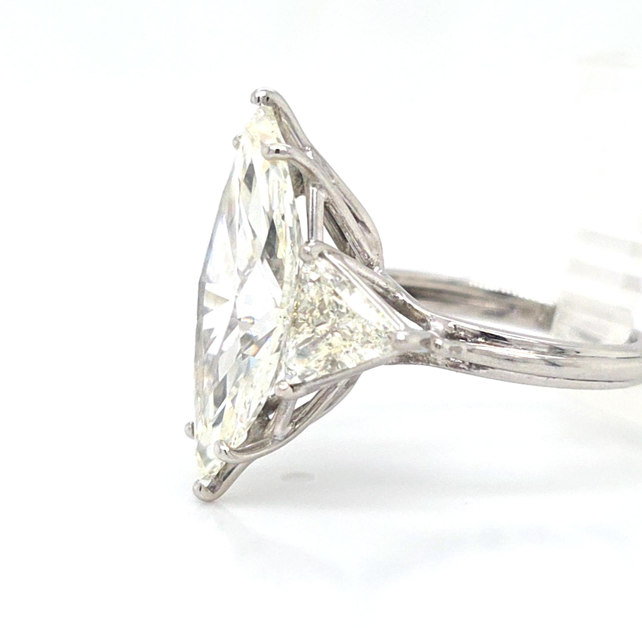 Louis Newman & Co GIA Certified 7 carat Elongated Marquise Cut Diamond Ring in vendita 2