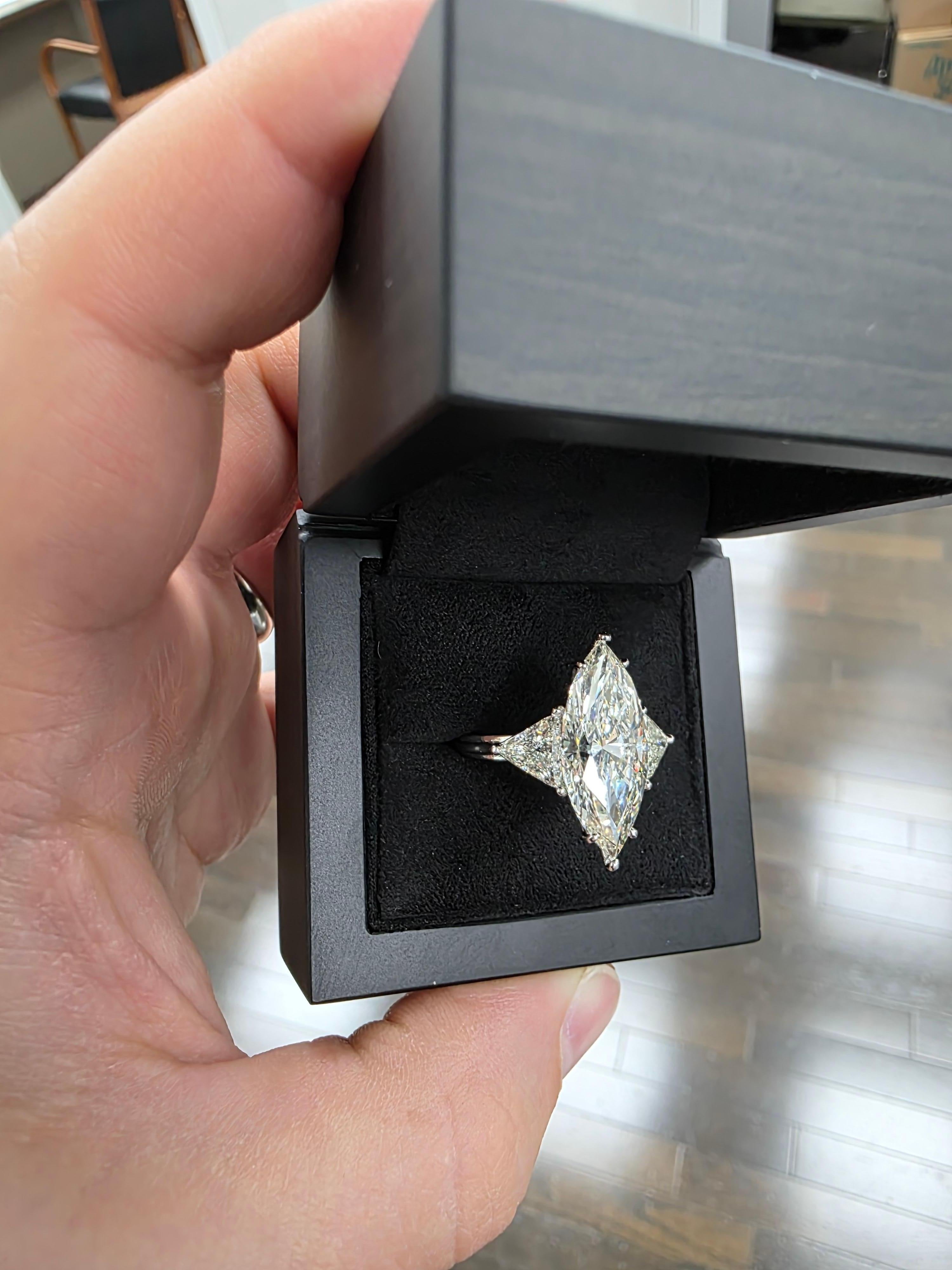 Louis Newman & Co GIA Certified 7 carat Elongated Marquise Cut Diamond Ring in vendita 4