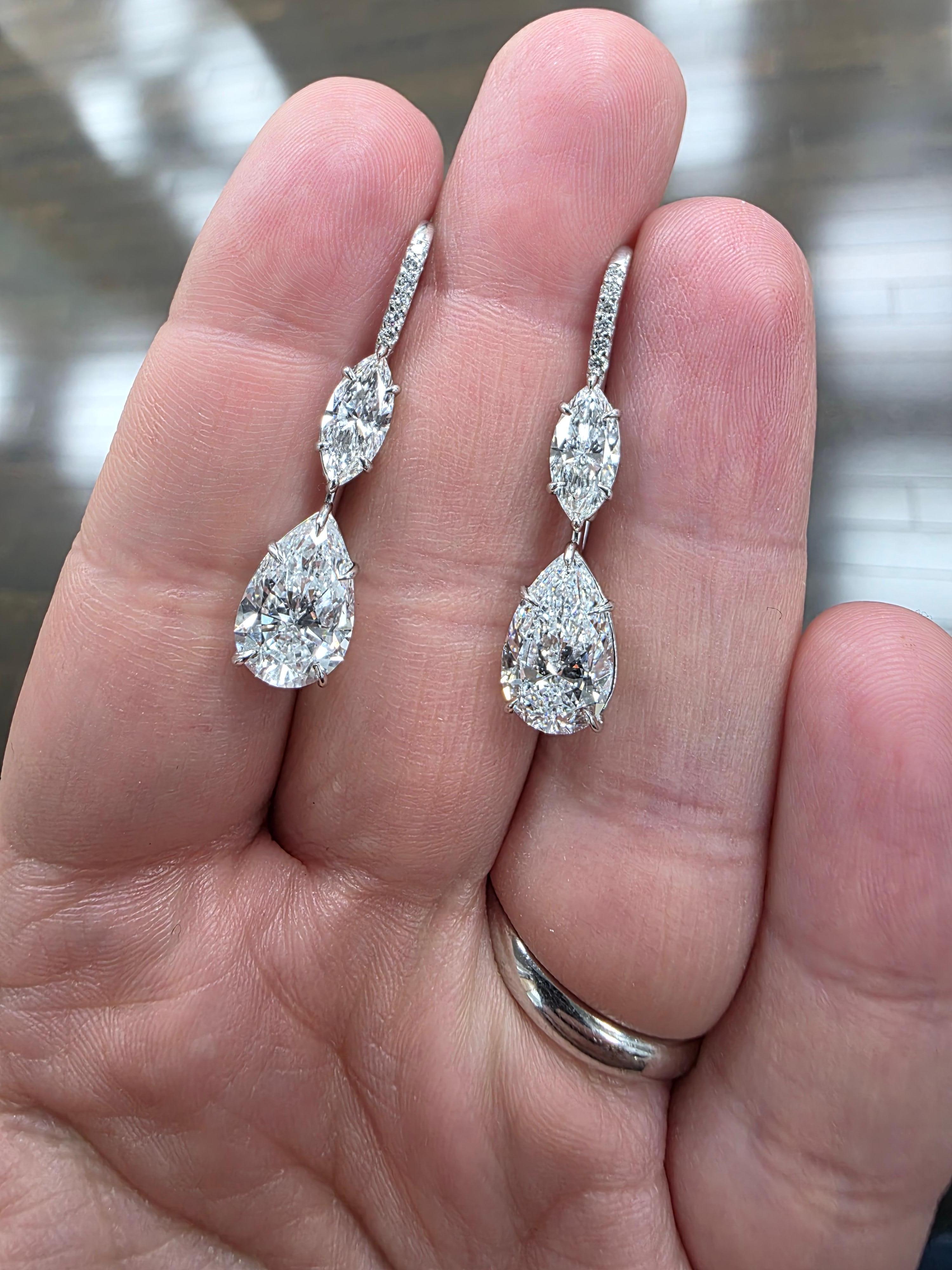 da uomo o donna Louis Newman & Co GIA Certified 8.78 Carats Pear Shape Diamond Dangle Earrings in vendita