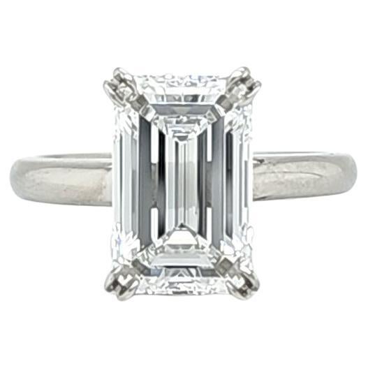 4,01 Karat GIA-zertifizierter Smaragd-Diamantring mit Smaragdschliff im Angebot