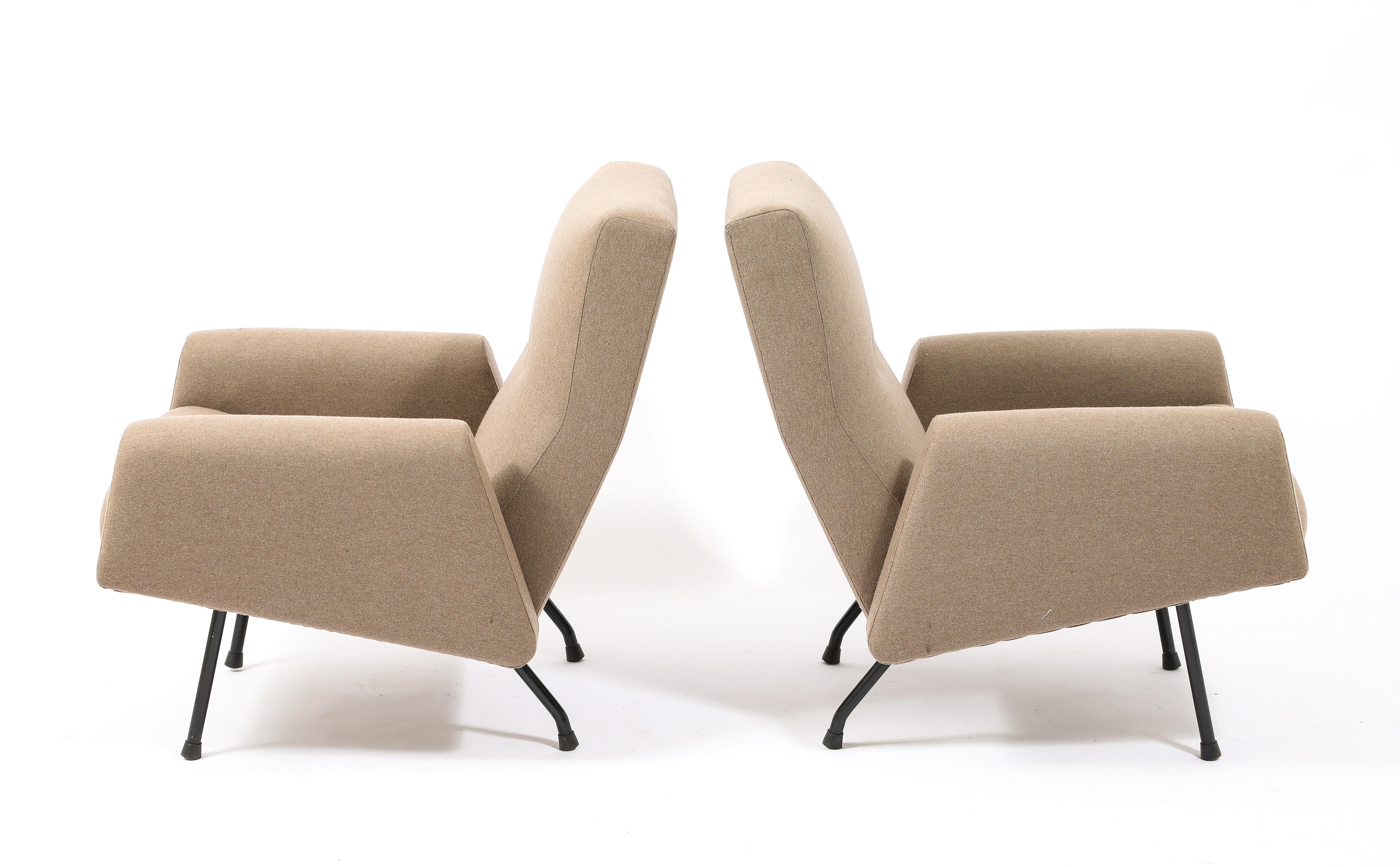 Louis Paolozzi “Concorde” Tan Armchairs, France 1950's In Good Condition For Sale In New York, NY