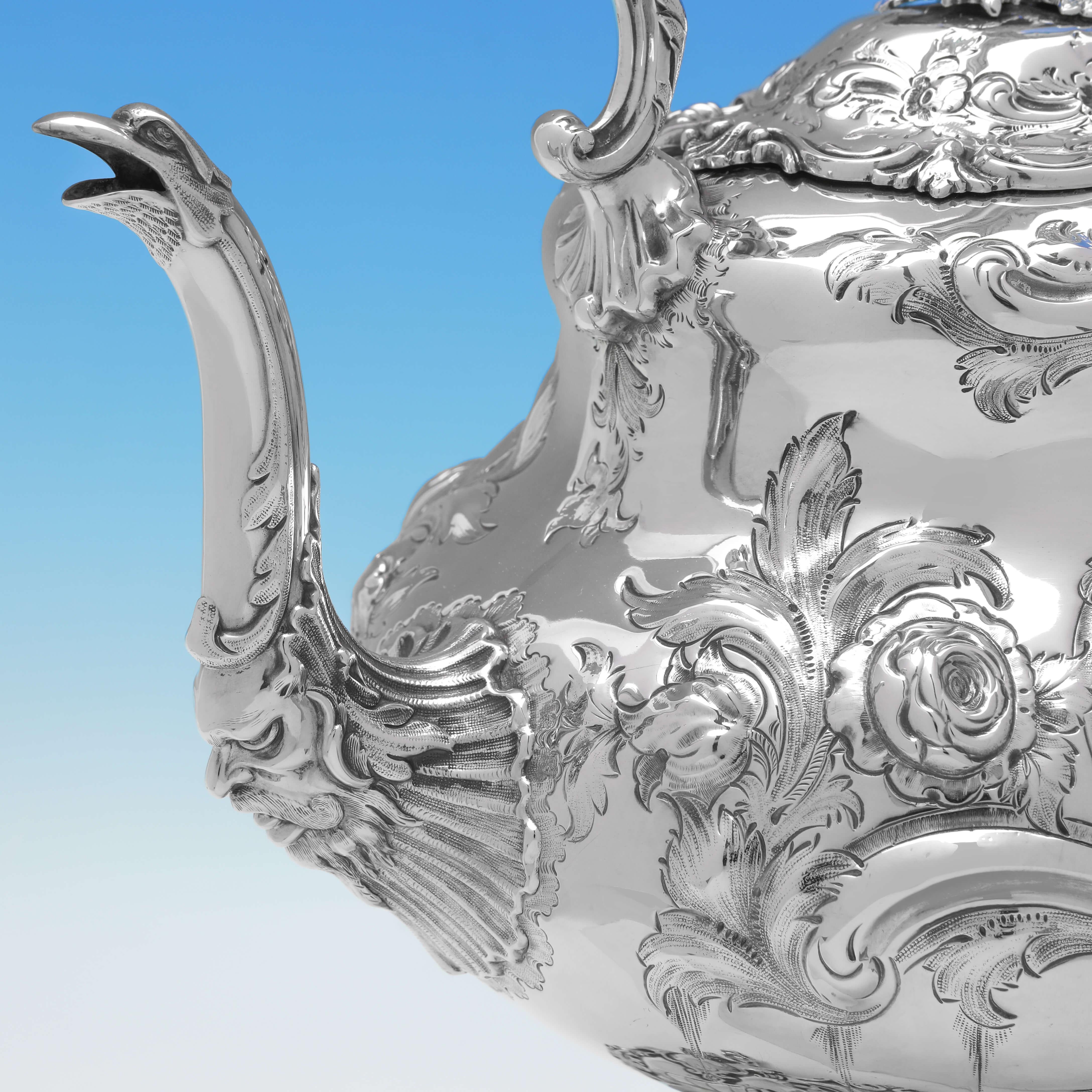 'Louis Pattern' - Victorian Sterling Silver Tea Kettle - Martin, Hall & Co. 1881 For Sale 1