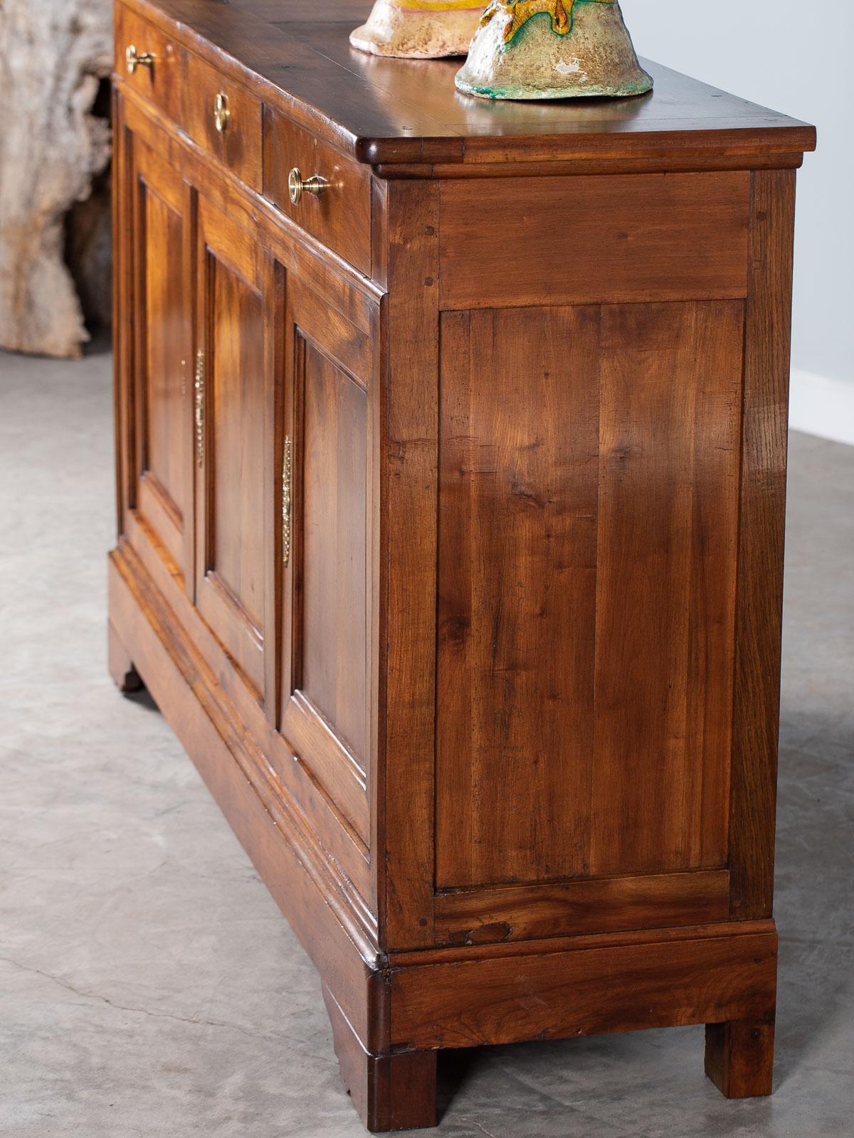 Louis Philippe Antique French Cherry Buffet Credenza Cabinet, circa 1850 7