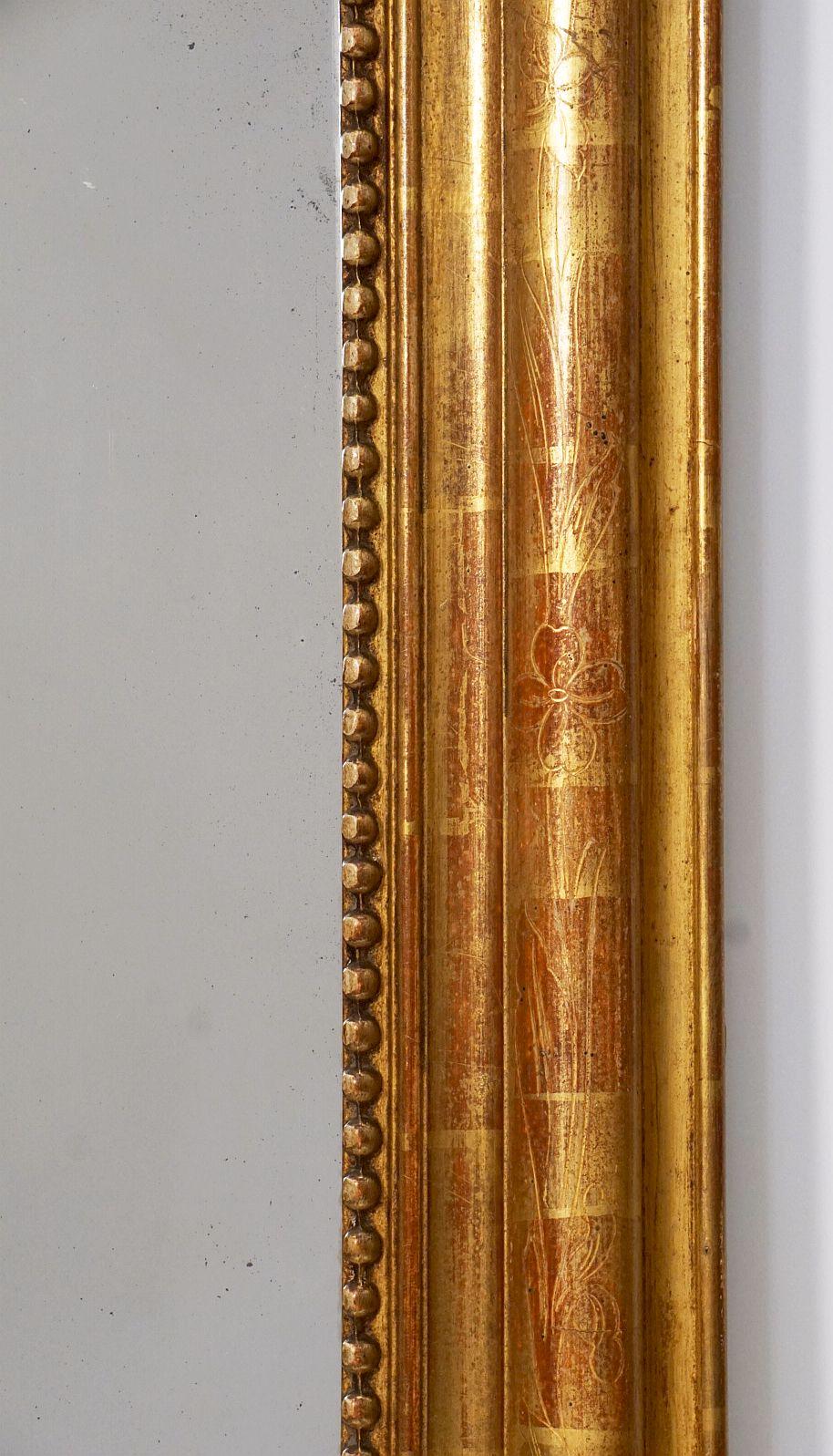 Vergoldeter Louis Philippe-Spiegel mit Bogenaufsatz aus Frankreich (H 39 1/2 x B 28 3/4) im Angebot 4