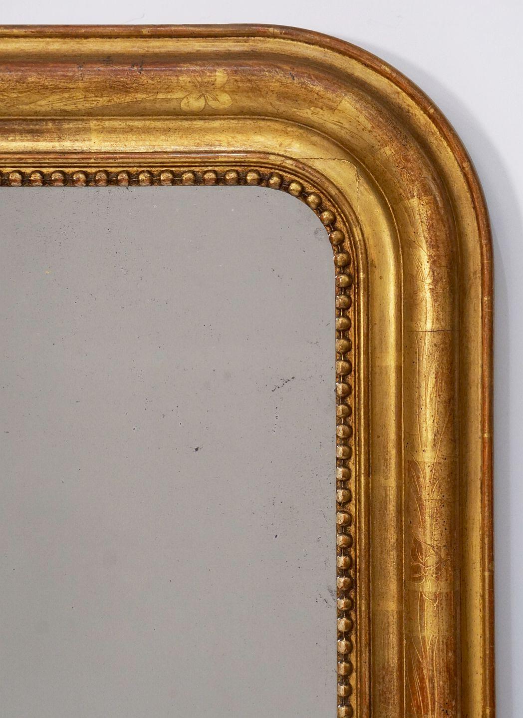 Vergoldeter Louis Philippe-Spiegel mit Bogenaufsatz aus Frankreich (H 39 1/2 x B 28 3/4) im Angebot 5