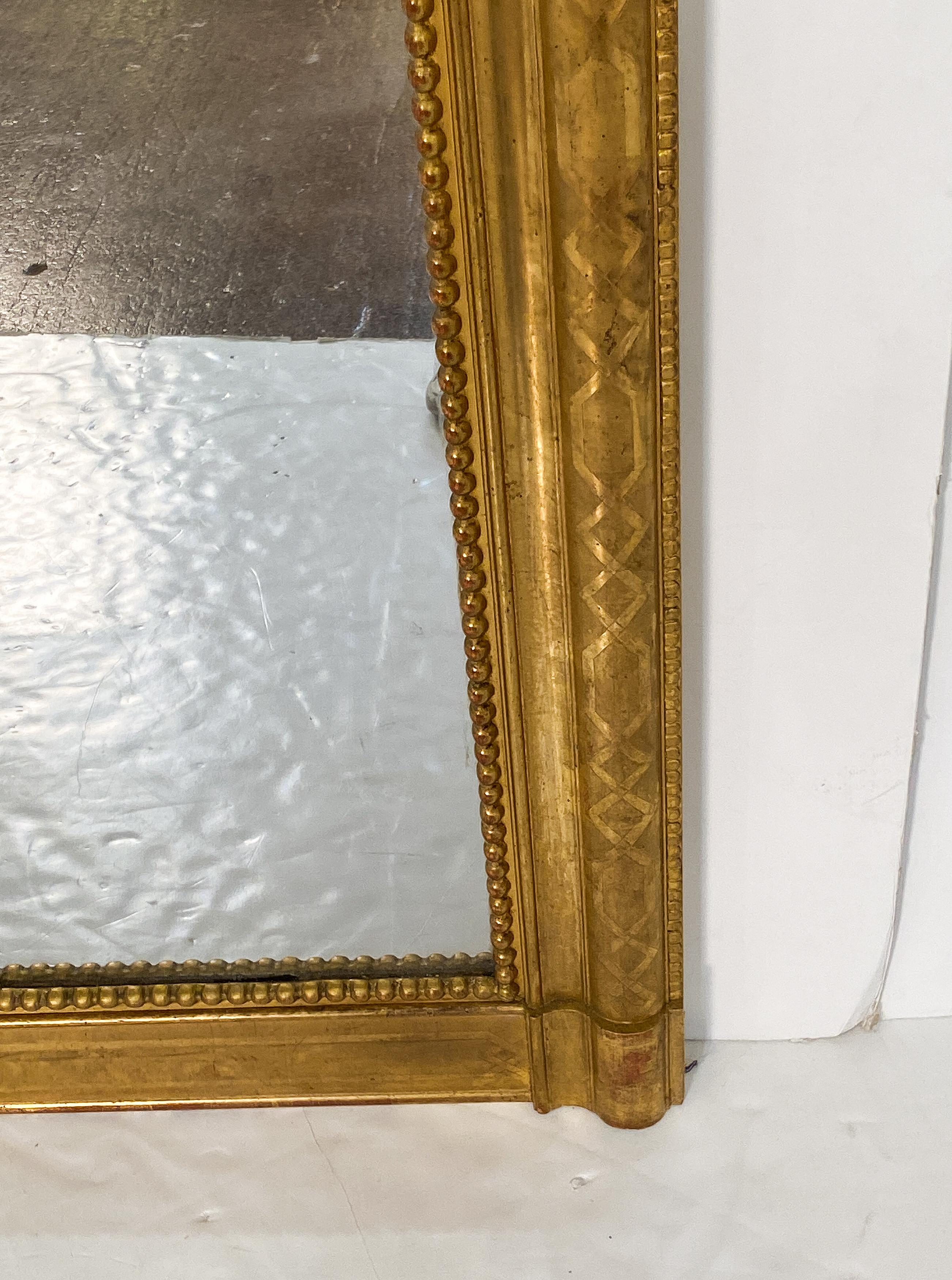 Espejo de pared o de pie Louis Philippe con tapa de arco dorada (Alt. 65 5/8 x Anch. 39 1/2) en venta 2