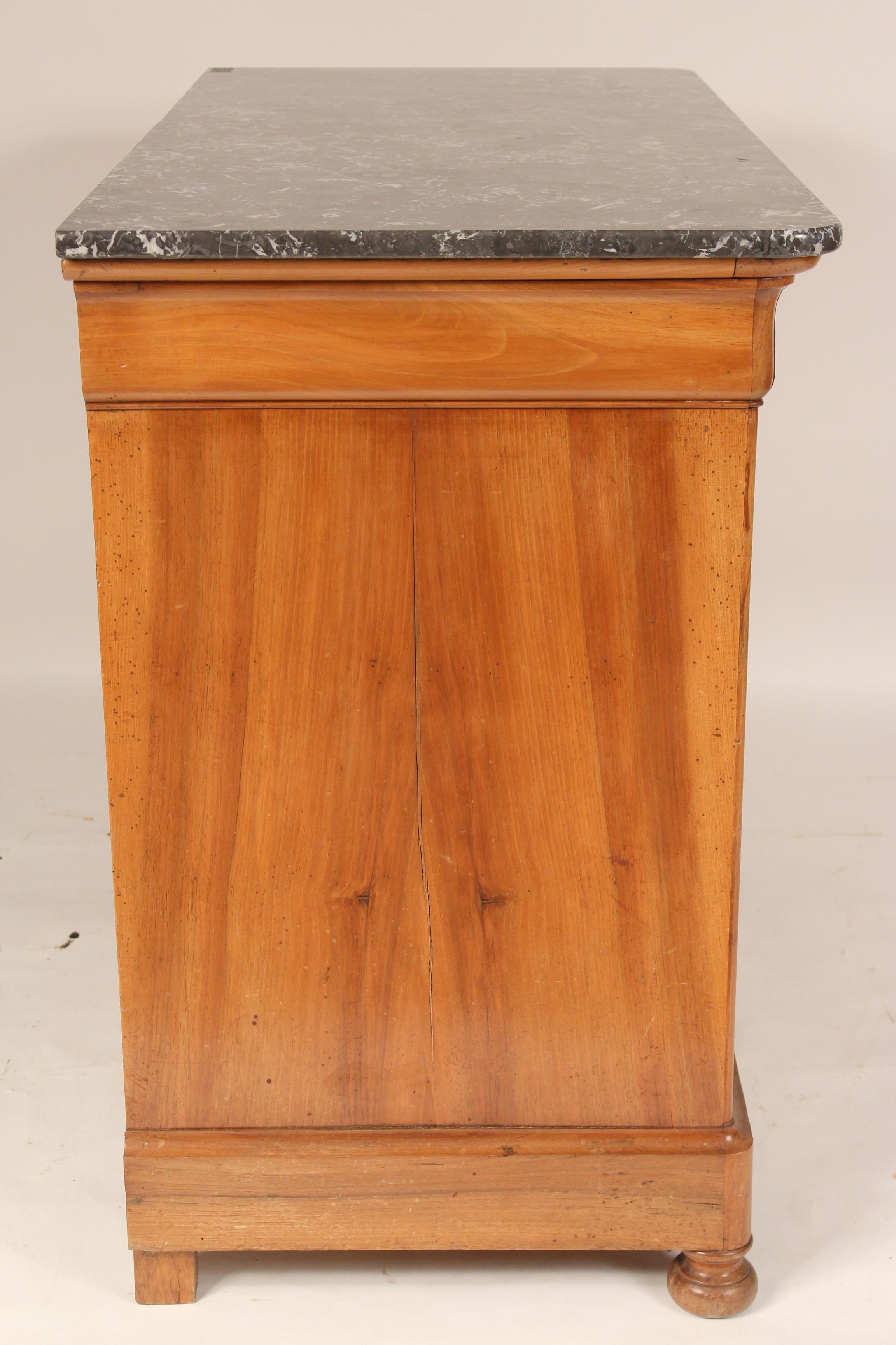 Louis Philippe Burl Walnut Chest of Drawers In Good Condition In Laguna Beach, CA