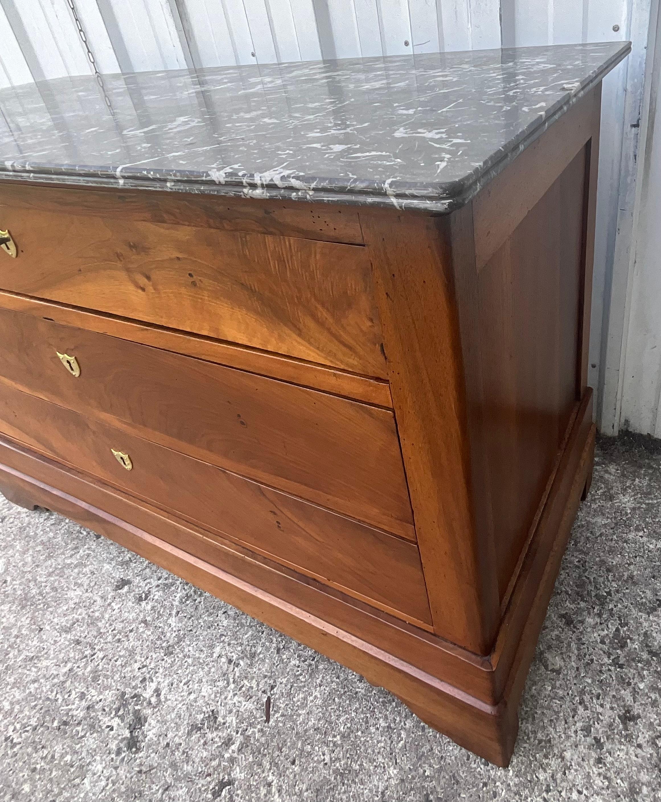 French Louis Philippe Chest Of Drawers In Burl Walnut Late 19th
