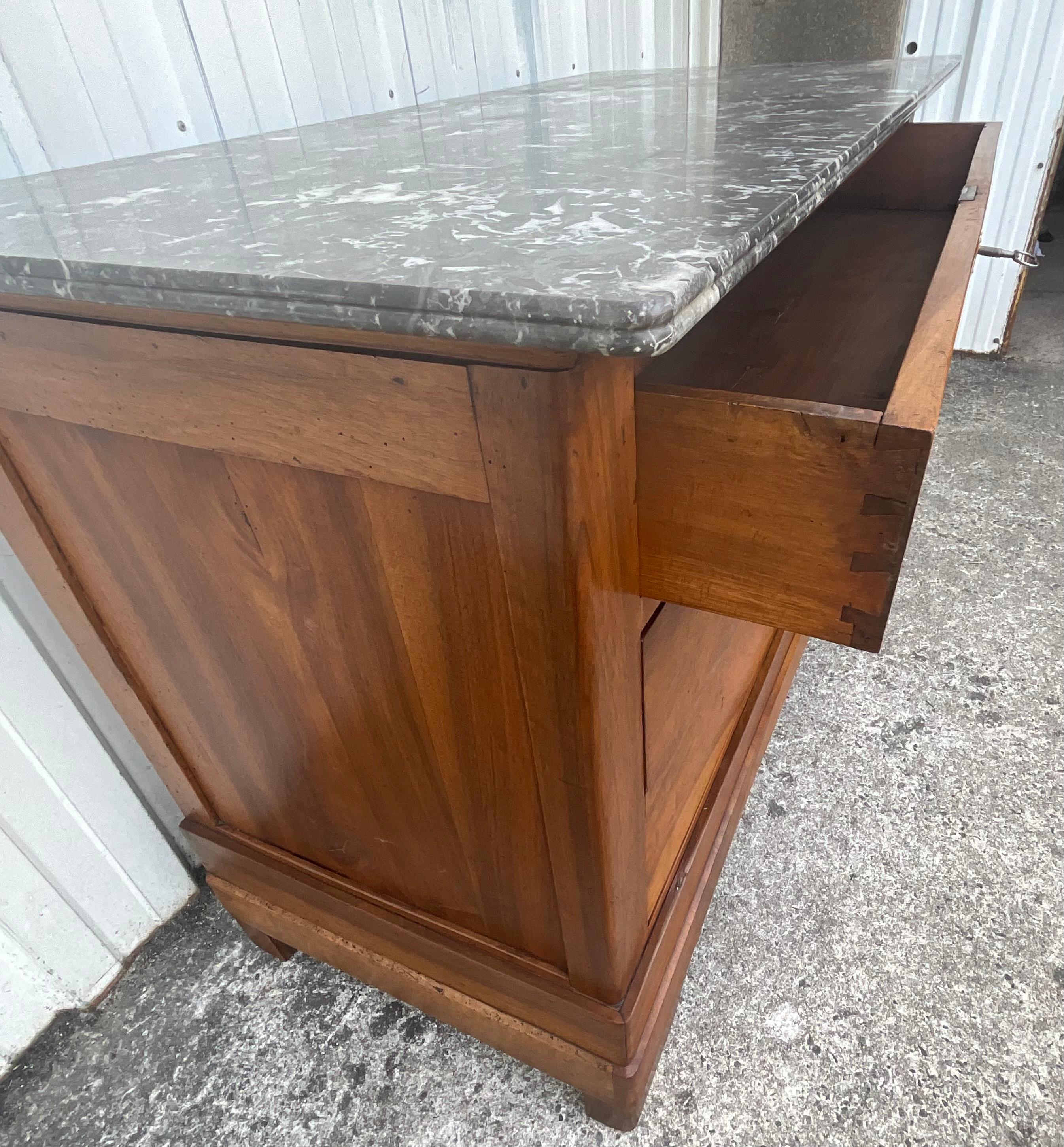 Late 19th Century Louis Philippe Chest Of Drawers In Burl Walnut Late 19th