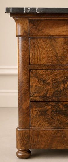 Commode Louis-Philippe en ronce de noyer Milieu du XIXe siècle - Val de Loire