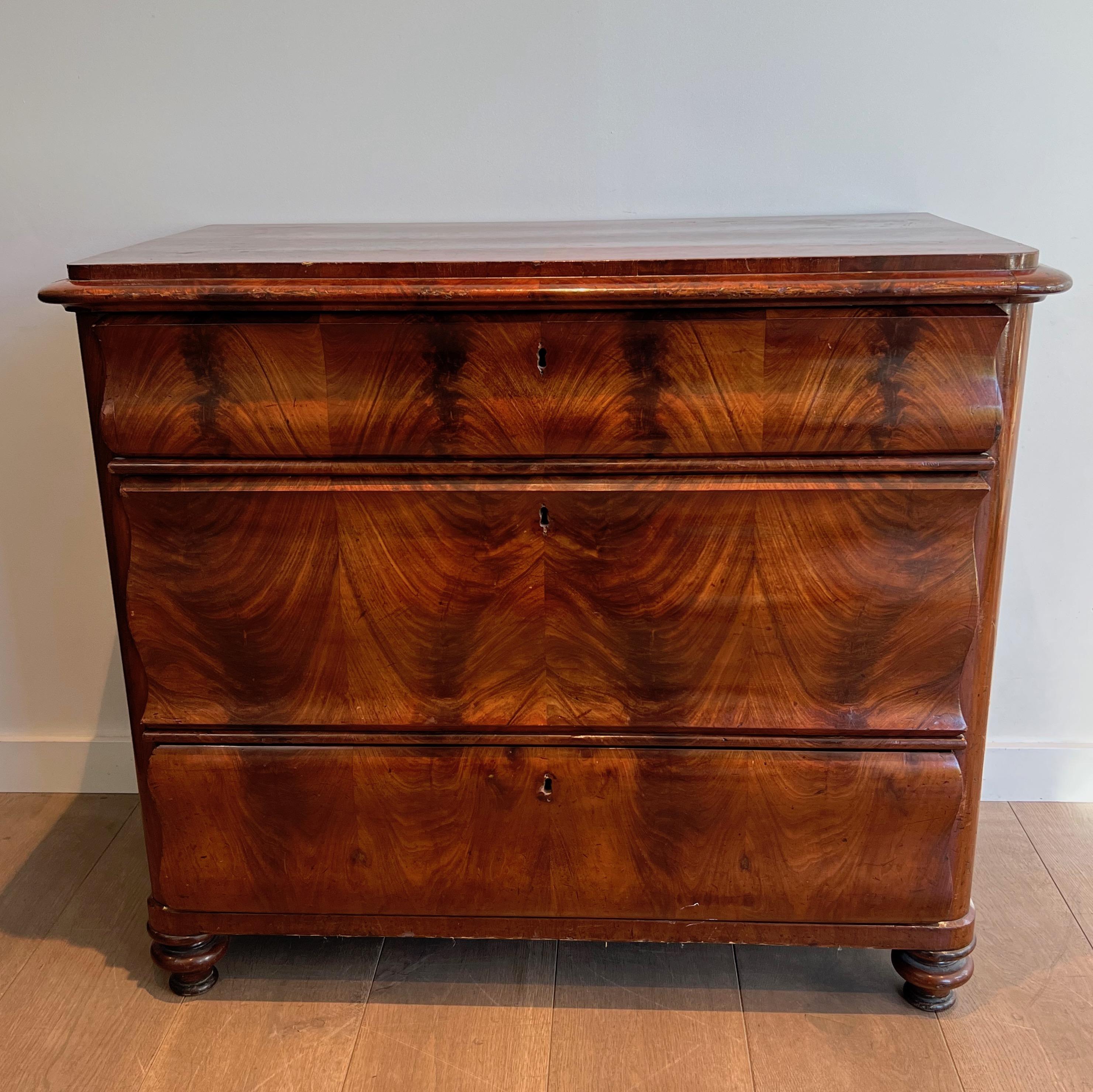 Louis-Philippe Chest of Drawers in Flamed Mahogany For Sale 5