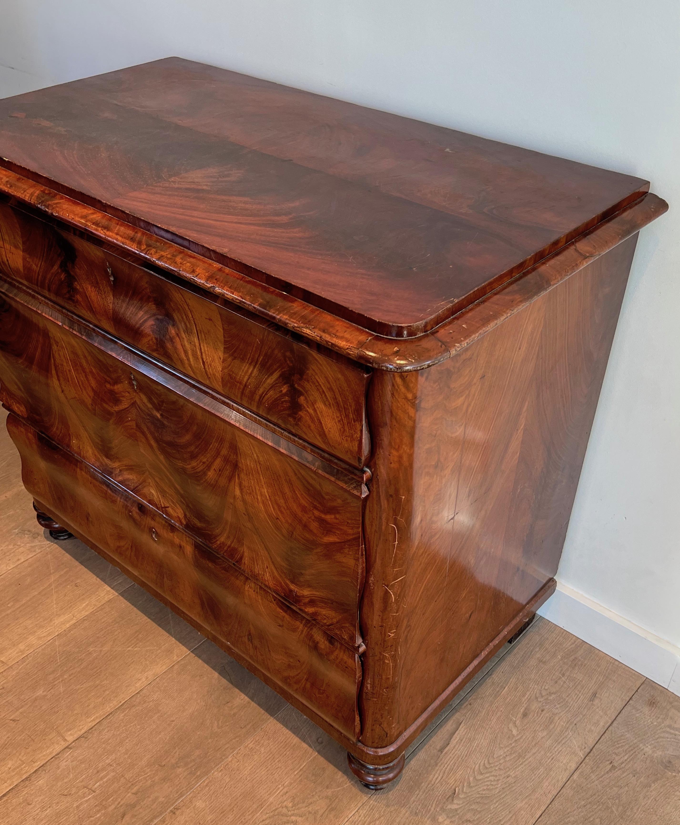 Early 19th Century Louis-Philippe Chest of Drawers in Flamed Mahogany For Sale