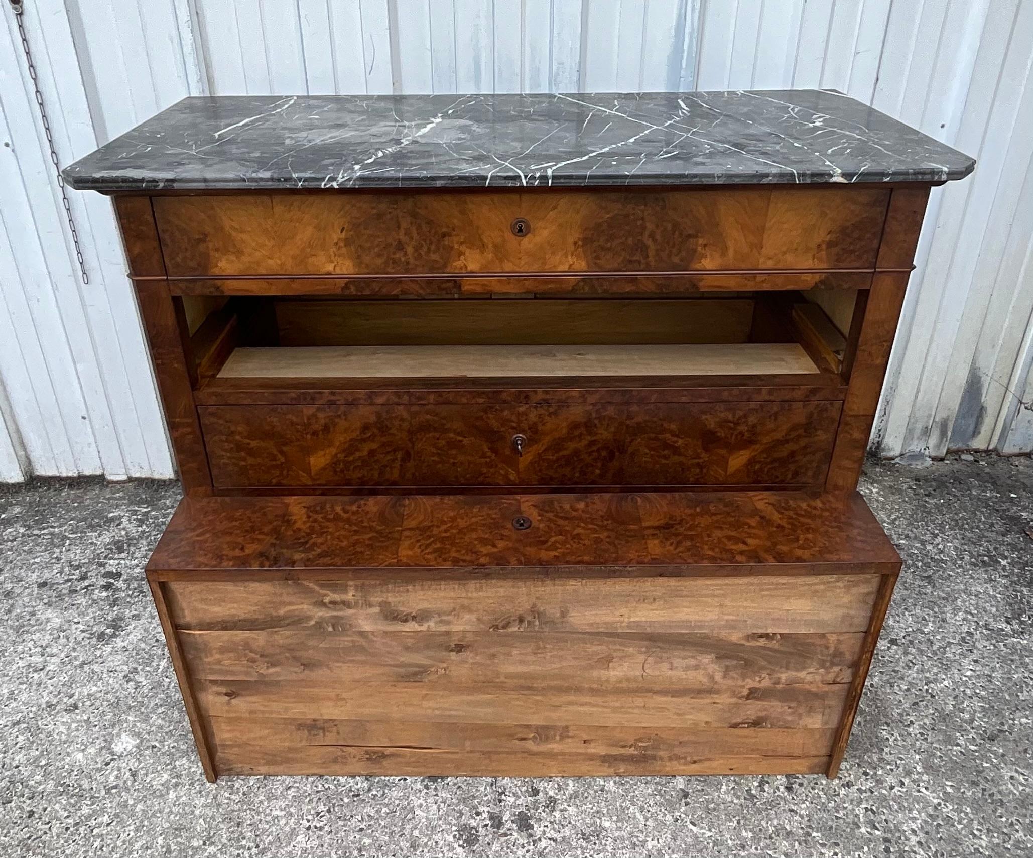 Louis Philippe Chest Of Drawers, Late 19th Century, In Burl Walnut 8