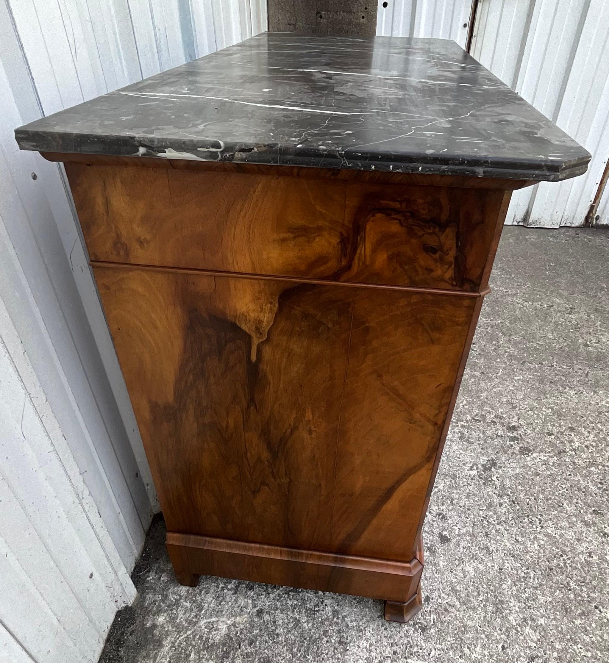 Louis Philippe Chest Of Drawers, Late 19th Century, In Burl Walnut 10