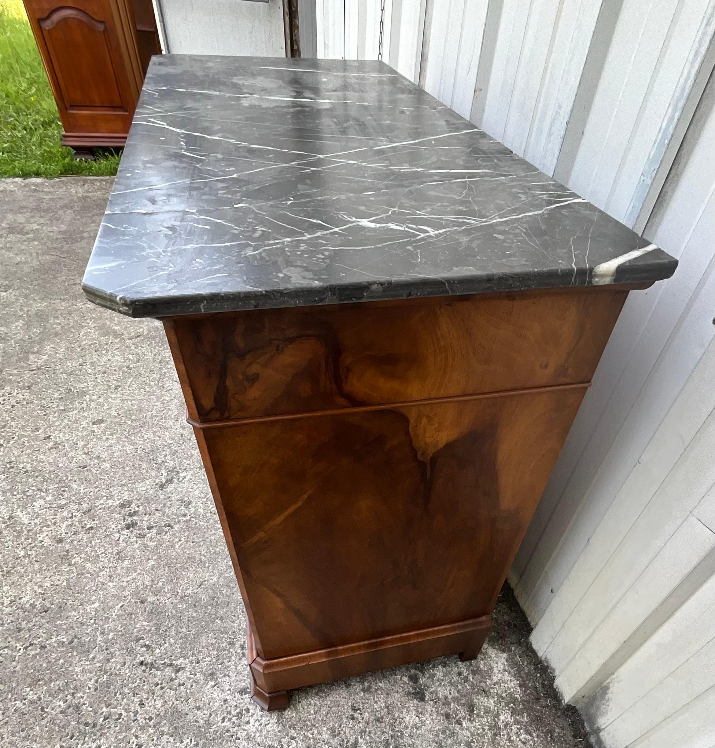 Louis Philippe Chest Of Drawers, Late 19th Century, In Burl Walnut 4