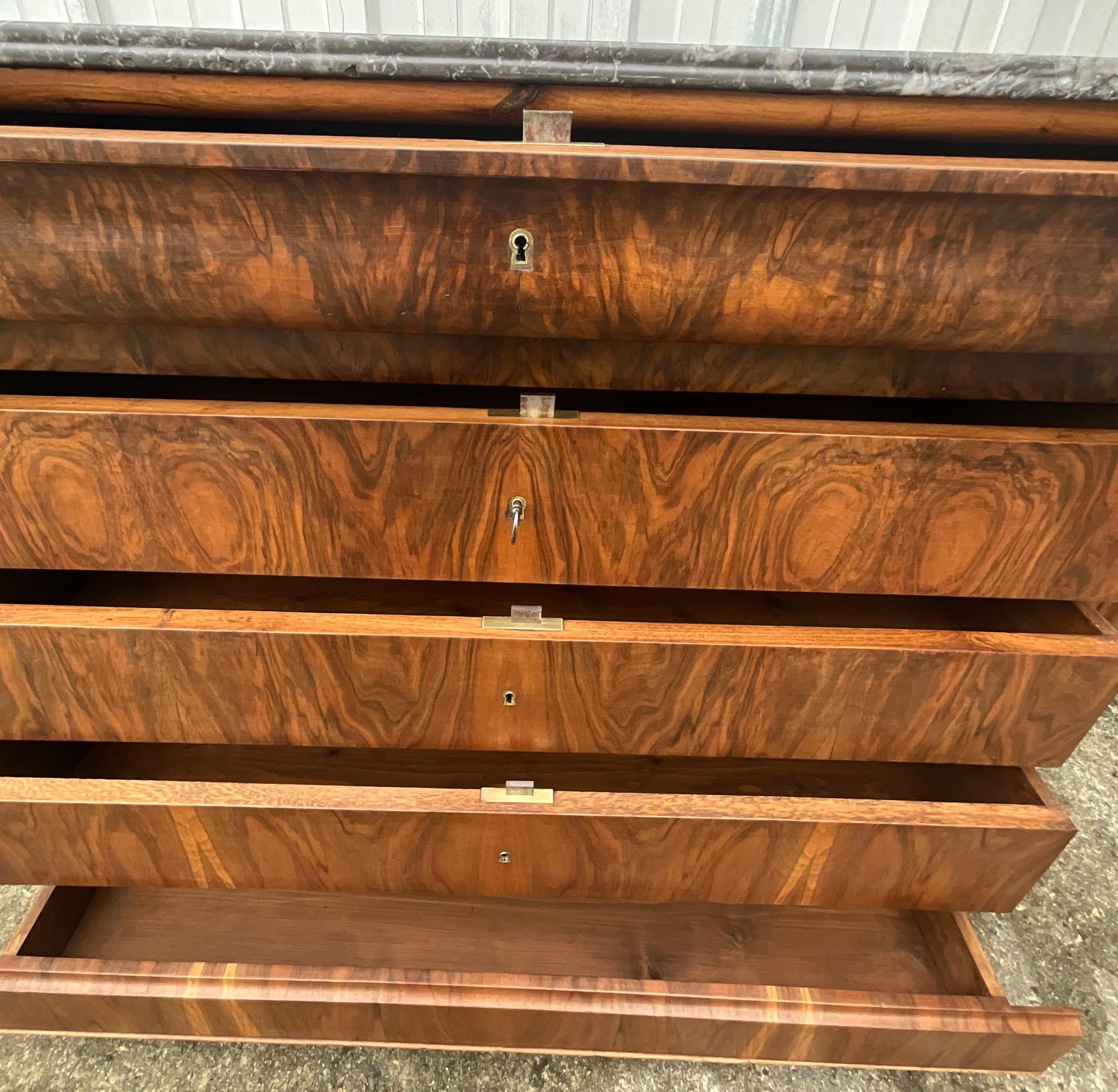 Louis Philippe Chest Of Drawers, Mid 19th Century, Burl Walnut 14