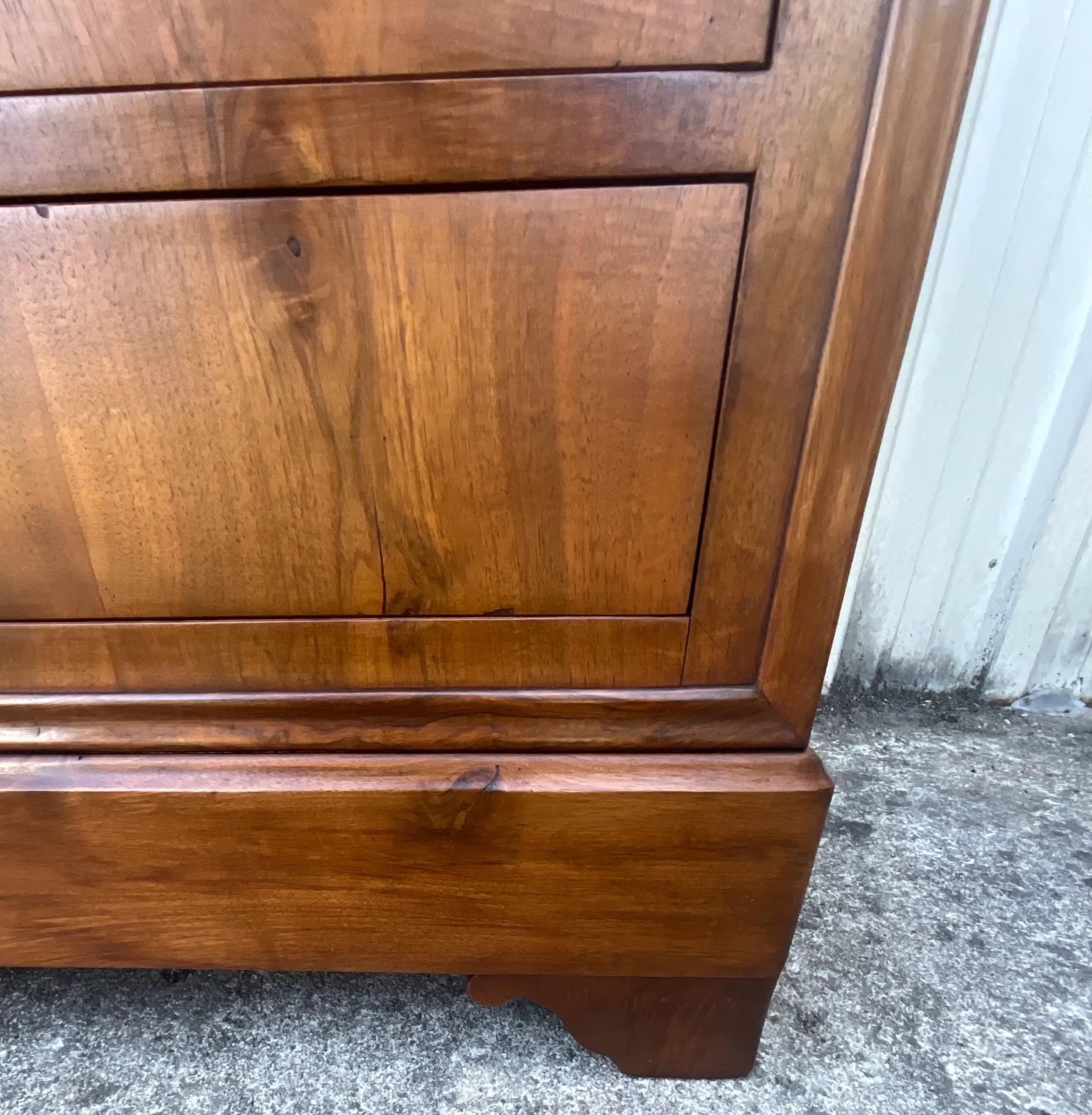 Louis Philippe Chest Of Drawers, mid 19th Century, In Burl Walnut 5