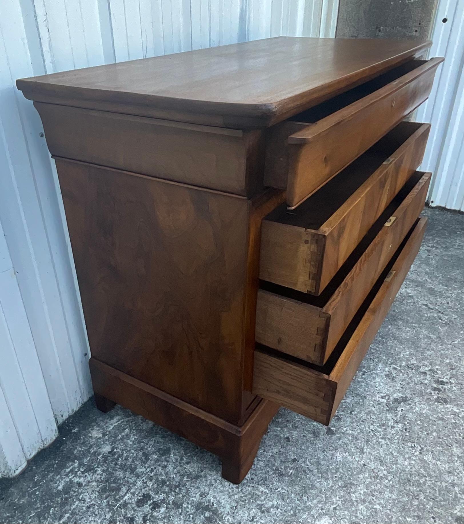 Louis Philippe Chest Of Drawers, mid 19th Century, In Burl Walnut 6