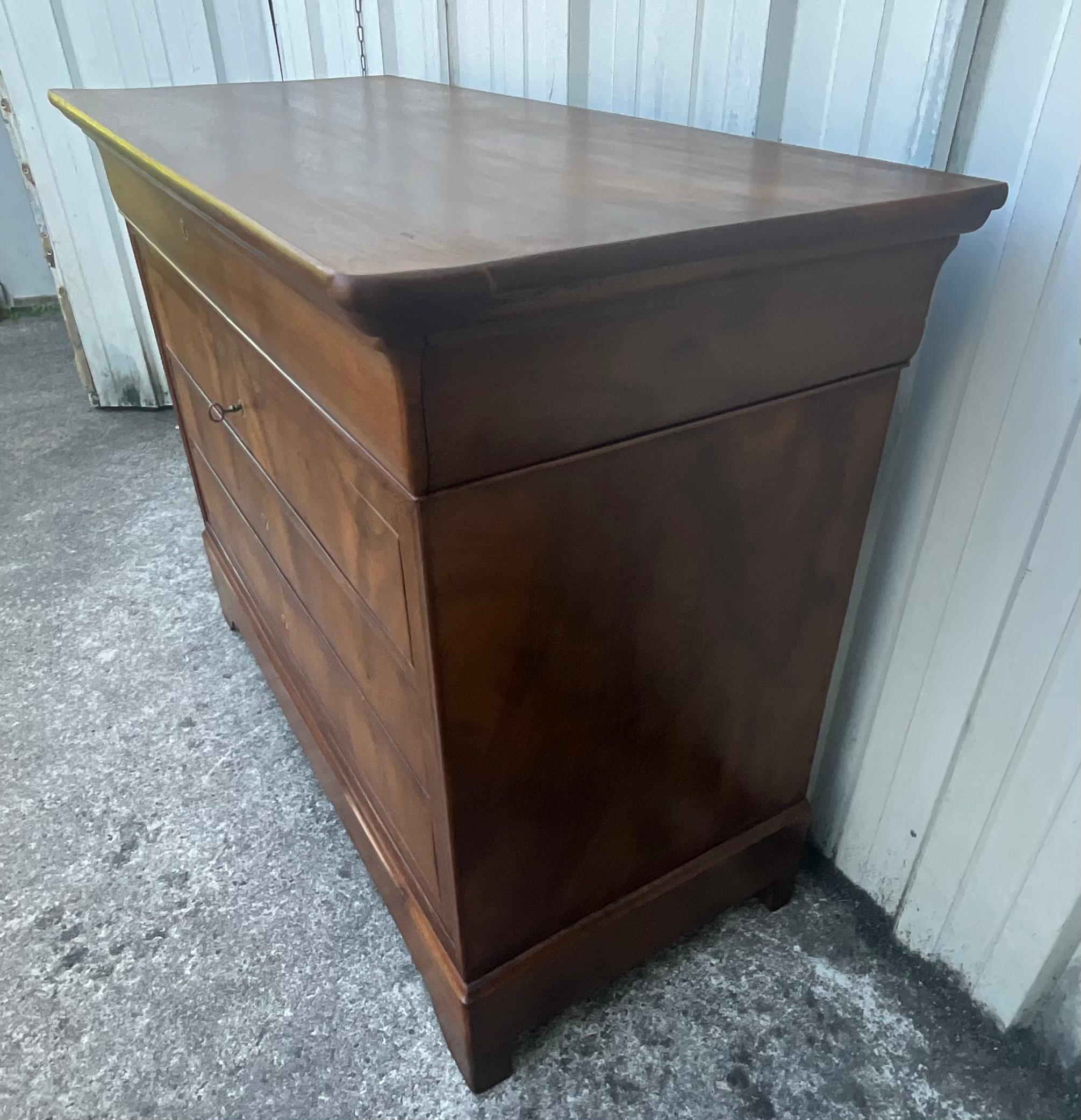 Louis Philippe Chest Of Drawers, mid 19th Century, In Burl Walnut 4