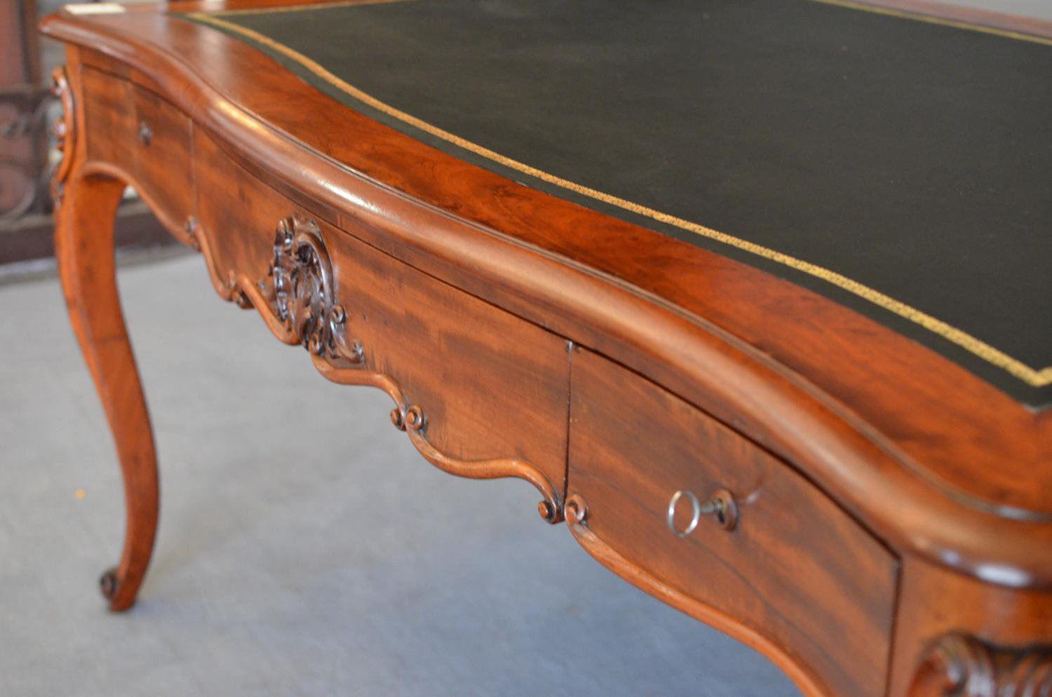 Louis Philippe Desk in Light Mahogany and French Leather from 1835 Restored 16