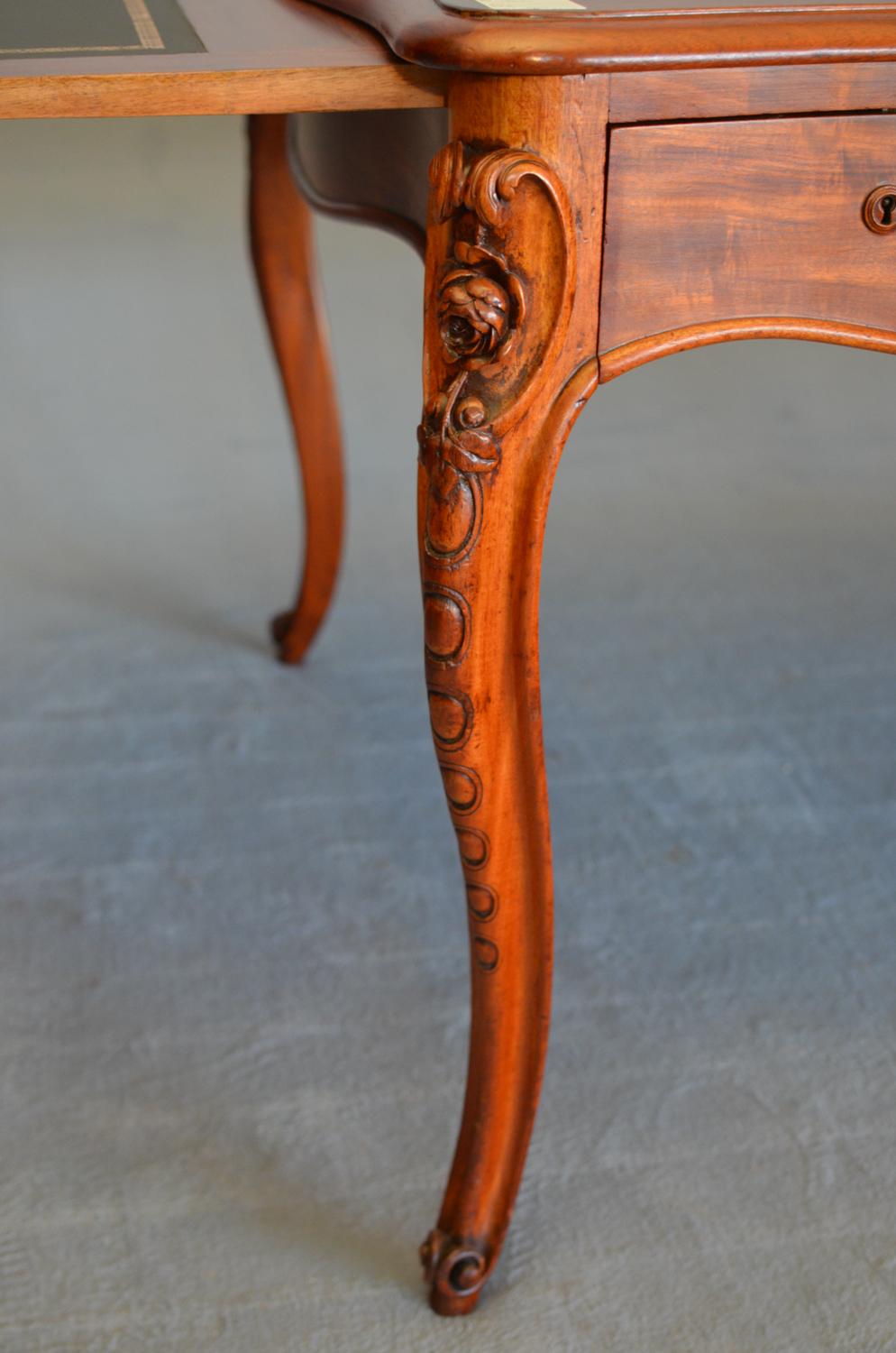 Louis Philippe Desk in Light Mahogany and French Leather from 1835 Restored 2