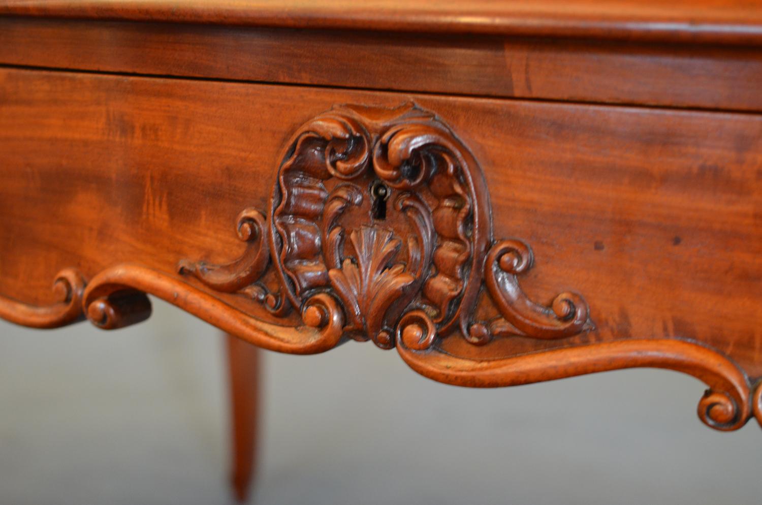 Louis Philippe Desk in Light Mahogany and French Leather from 1835 Restored 3
