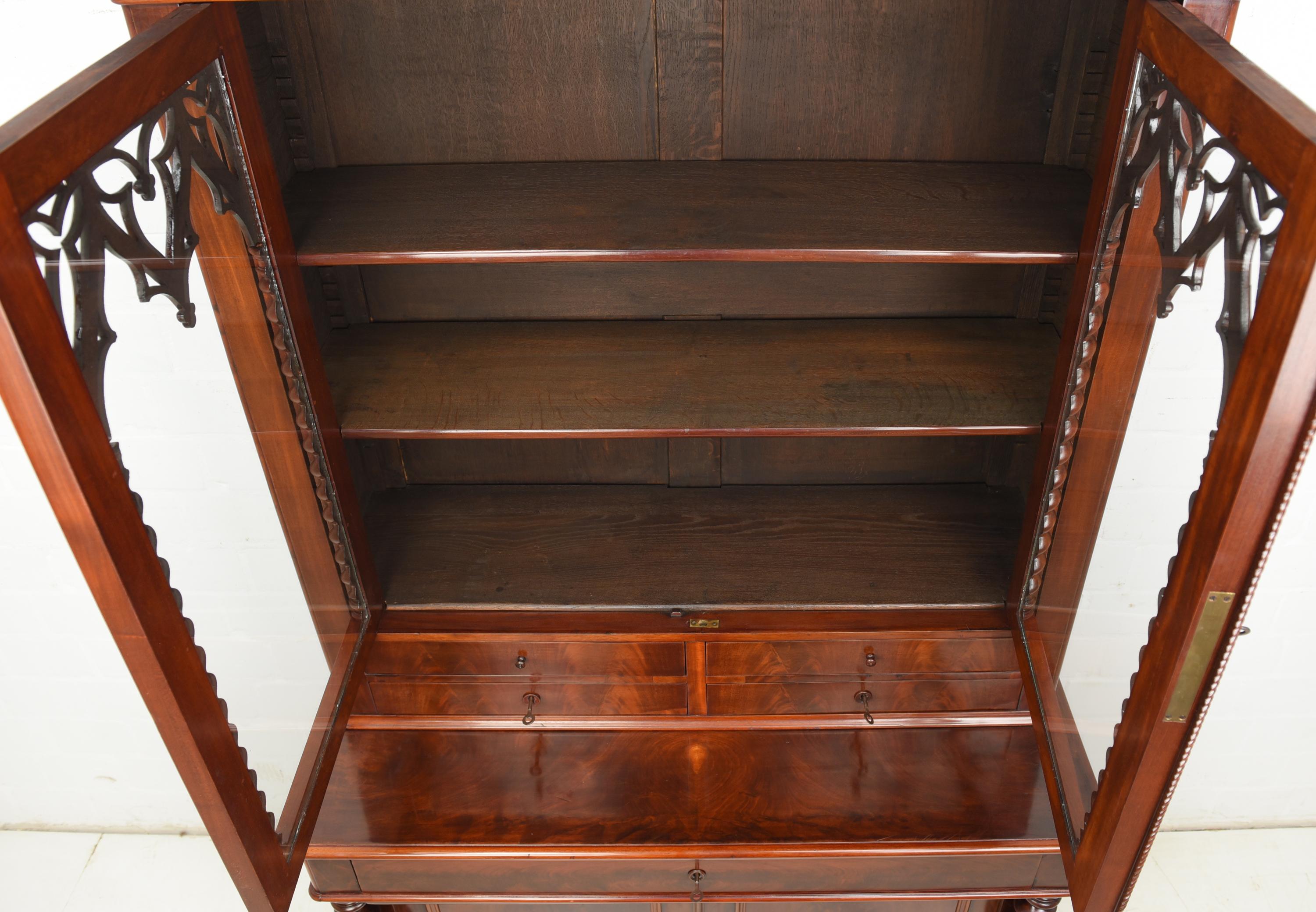 19th Century Louis Philippe Display Cabinet / Buffet Cabinet in Mahogany, circa 1880 For Sale