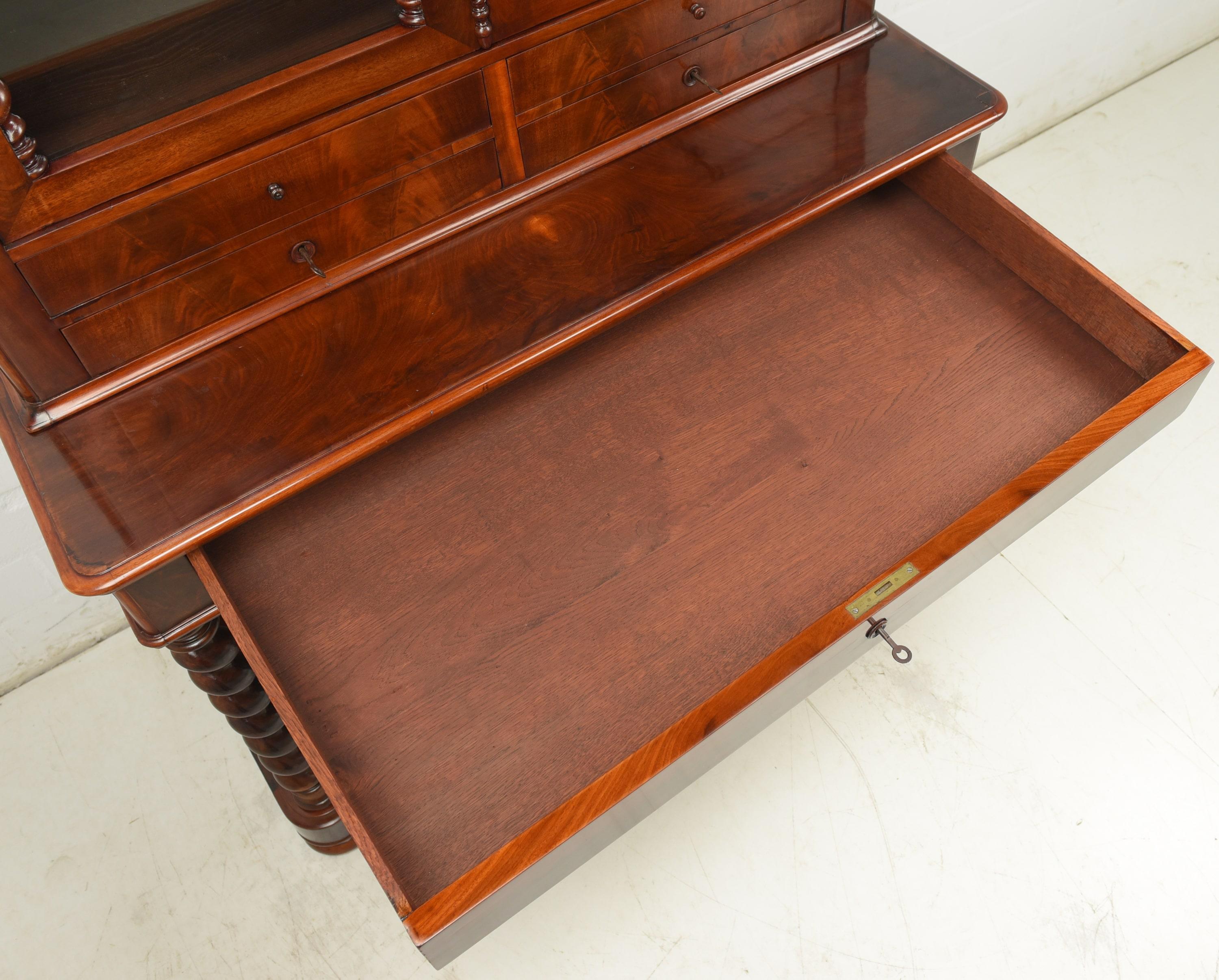 Louis Philippe Display Cabinet / Buffet Cabinet in Mahogany, circa 1880 For Sale 2