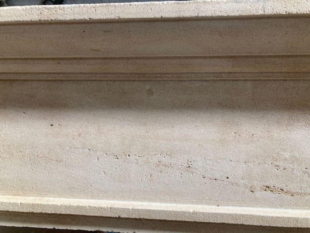 Camino Louis Philippe in pietra di Savonière, risalente al XIX secolo.
Dimensioni interne: 140 cm di larghezza x 136 cm di altezza.
