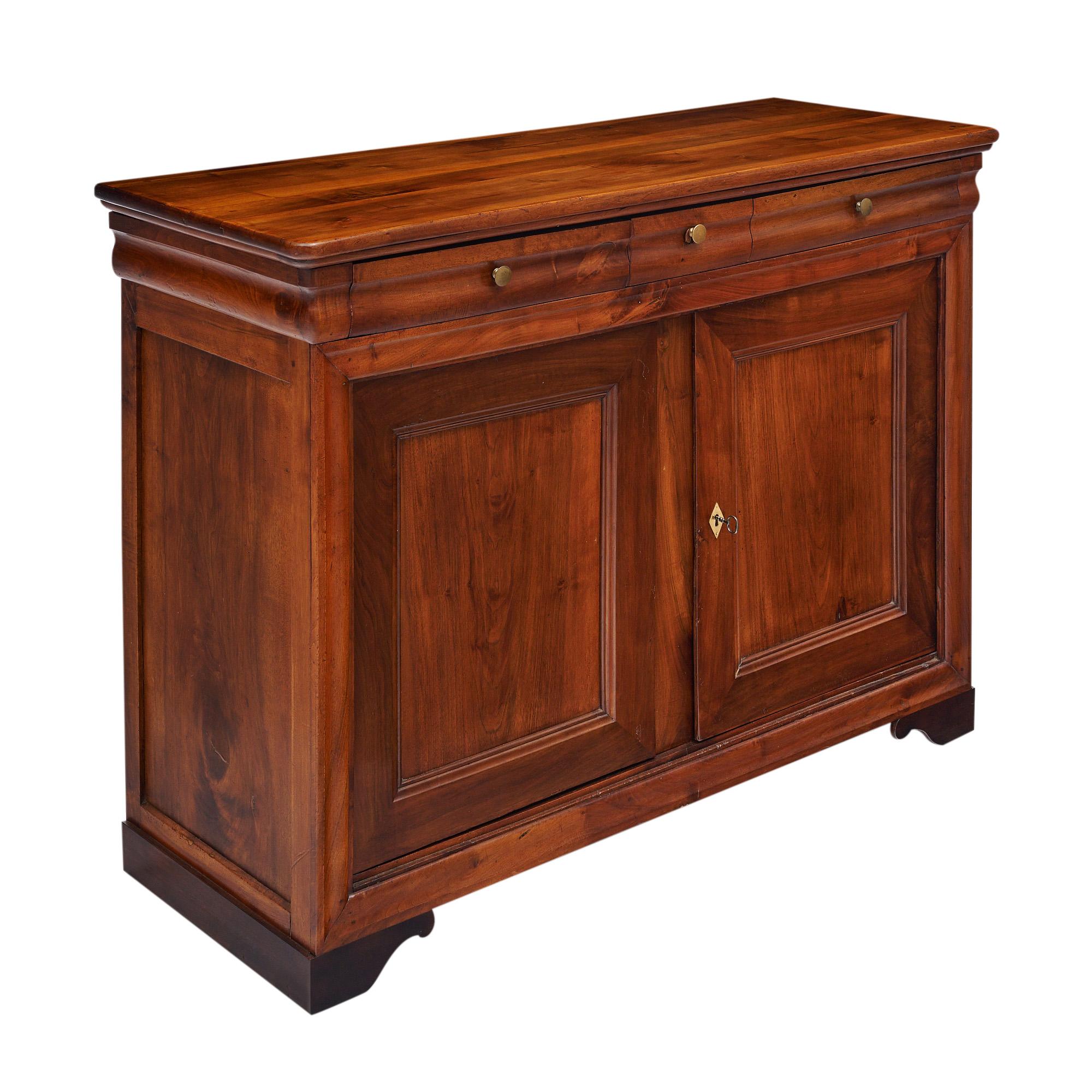 Luigi Filippo Buffet in noce francese di Louis Philippe, CIRCA 1845 in vendita