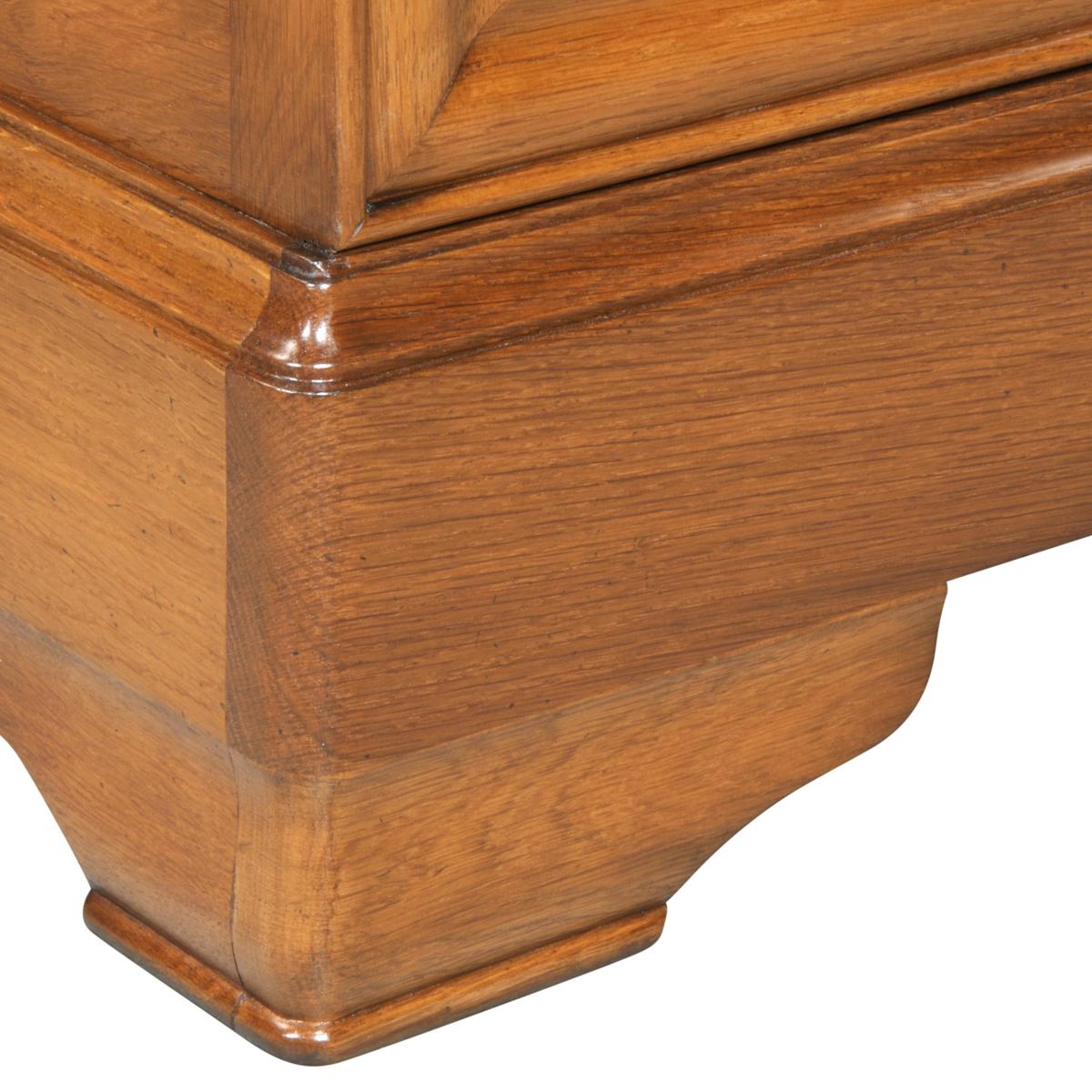 French Louis Philippe style 4-drawer chest - commode in solid oak craft made For Sale 1