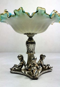 Centrotavola con ciotola in vetro opalino placcato argento French A. Silver