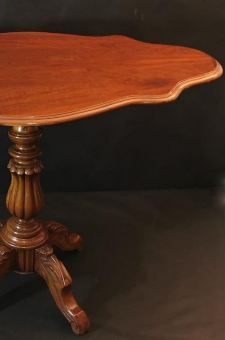 Louis Philippe French Walnut Sail Table In Good Condition For Sale In Prato, Tuscany
